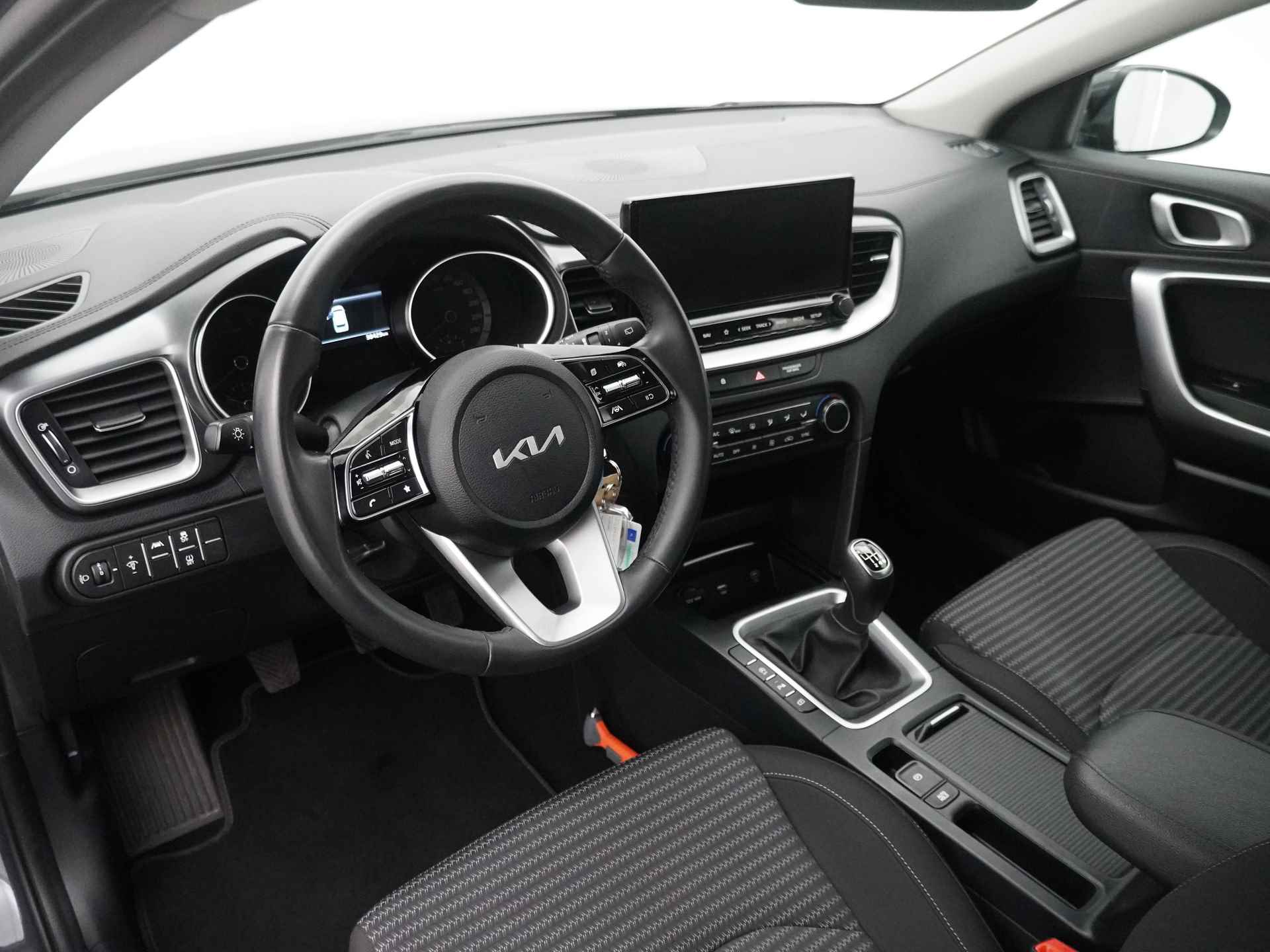 Kia Ceed Sportswagon 1.0 T-GDi DynamicLine - Cruise Control - Climate Control - Navigatie - Apple/Android Carplay - Fabrieksgarantie Tot 2030 - 17/44