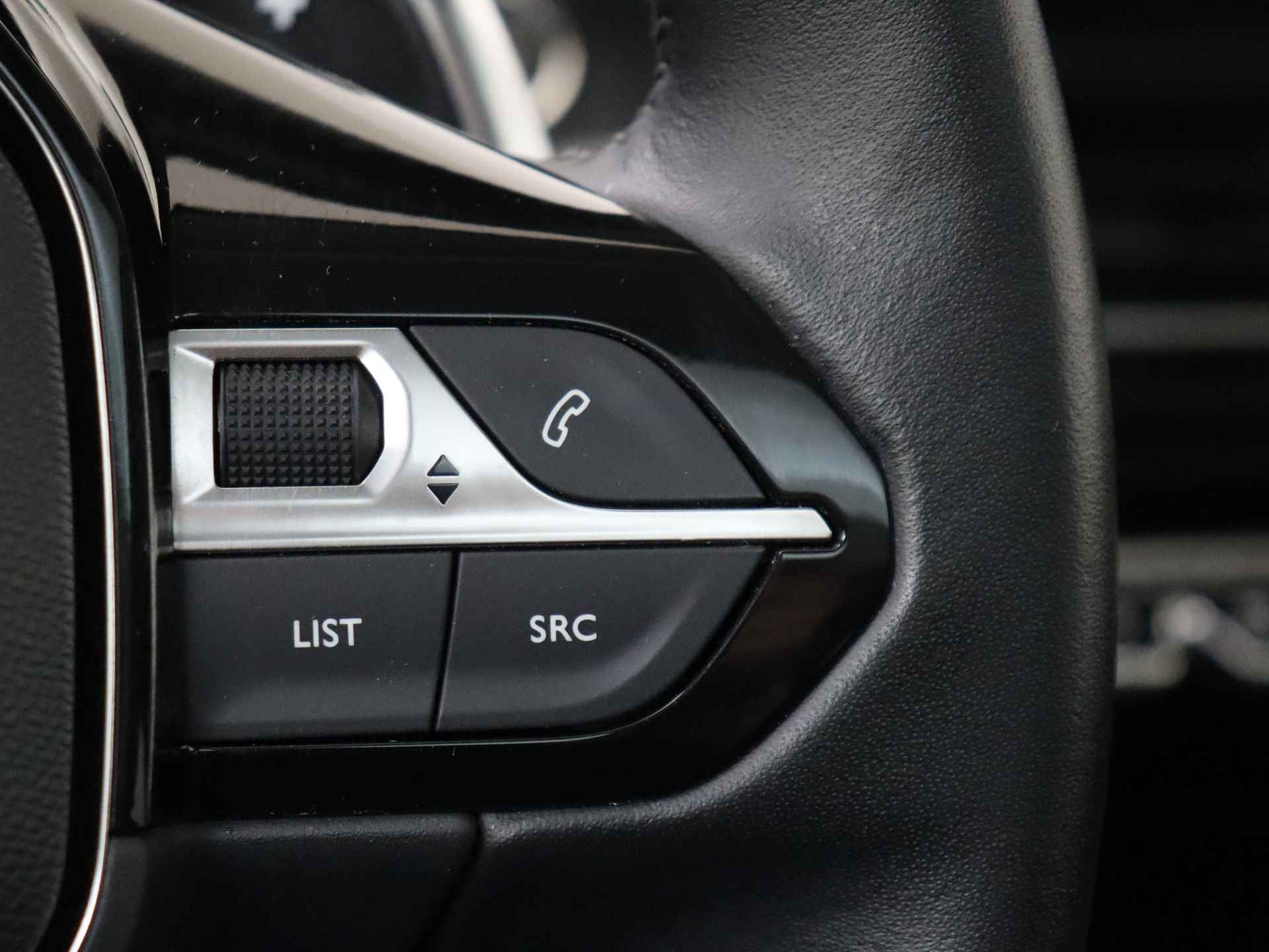 Peugeot 208 1.2 PureTech Allure 101 pk Automaat | Panorama dak | Climate Control | Lichtmetalen Velgen - 20/32