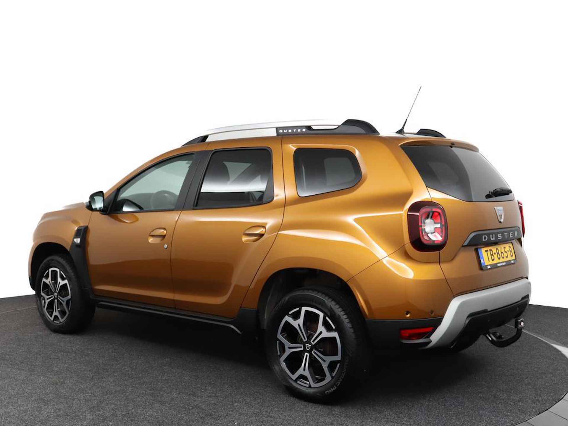 Dacia Duster 1.2 TCe Prestige | Trekhaak | 1500kg trekgewicht | Lage km. stand | 360 Camera | Navigatie | Parkeersensoren voor en achter| - 3/47