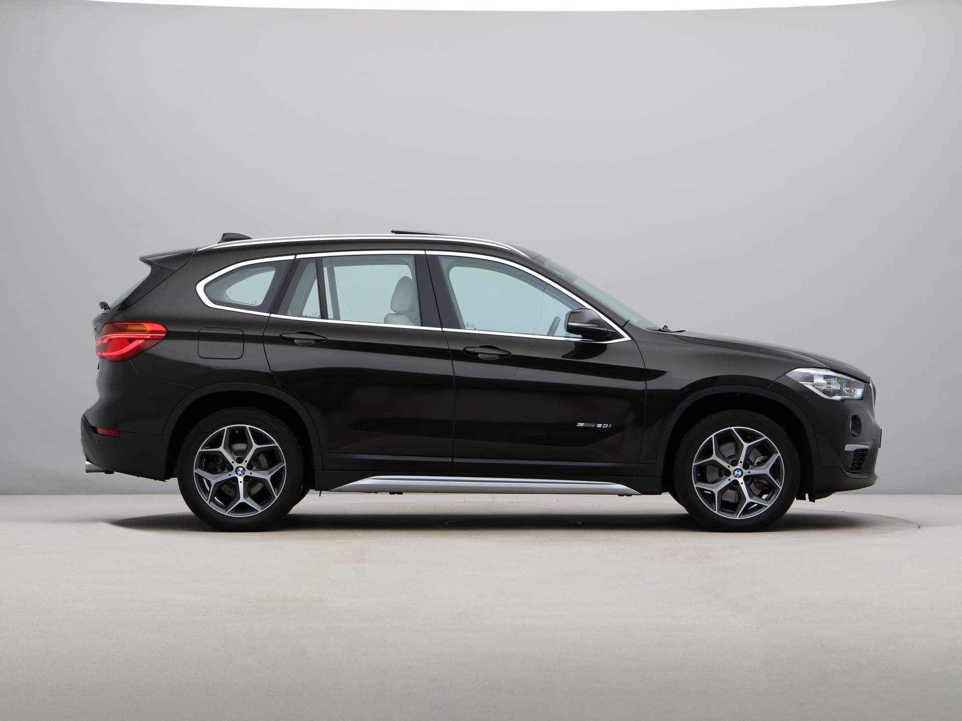 BMW X1 sDrive20i High Executive - 9/26