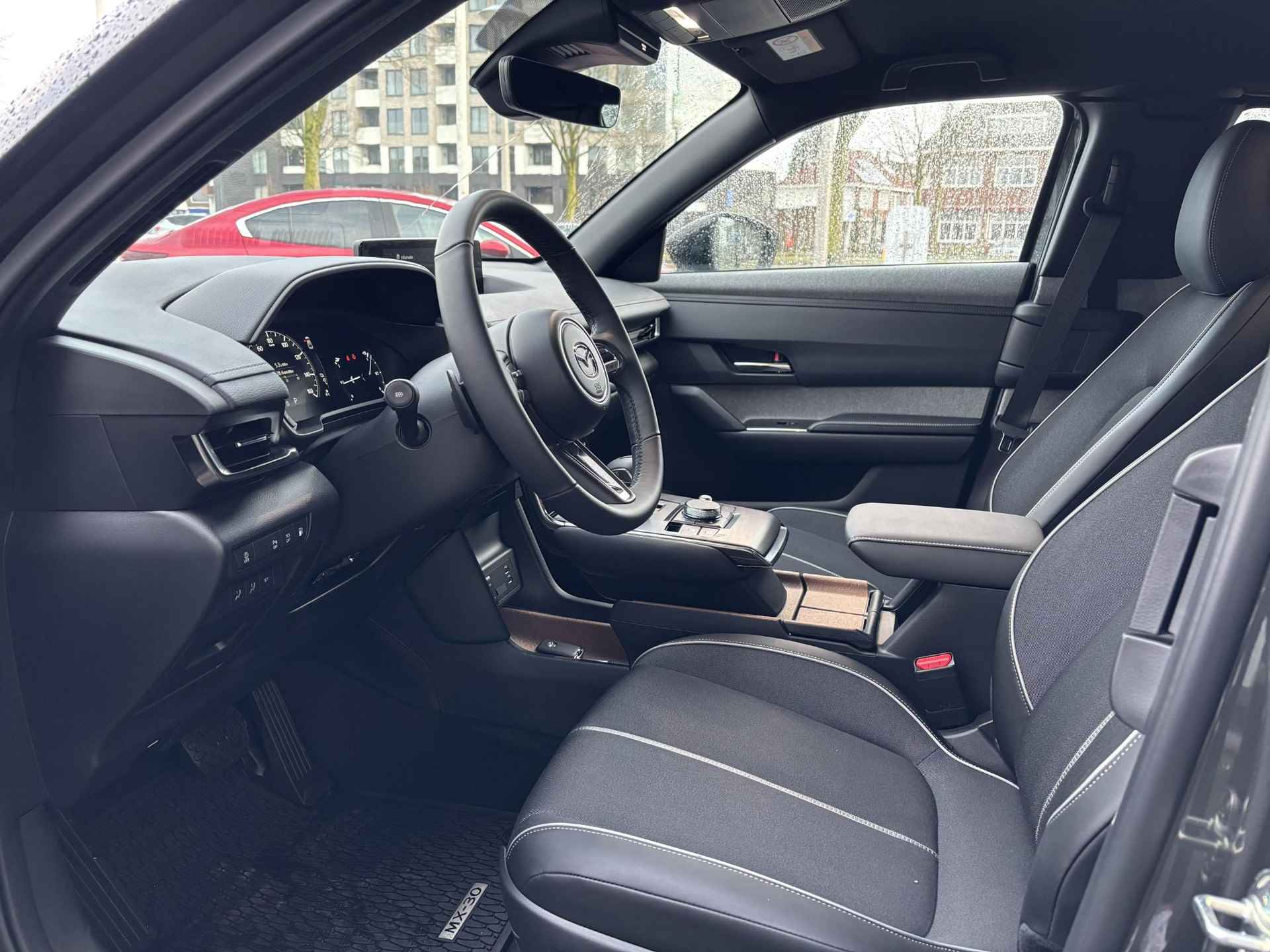 Mazda MX-30 e-SkyActiv R-EV 170 Makoto - Urban interieur/1e eigenaar/Dealeronderhouden/Navi/HUD/Keyless/ECC/CarPlay - 7/38