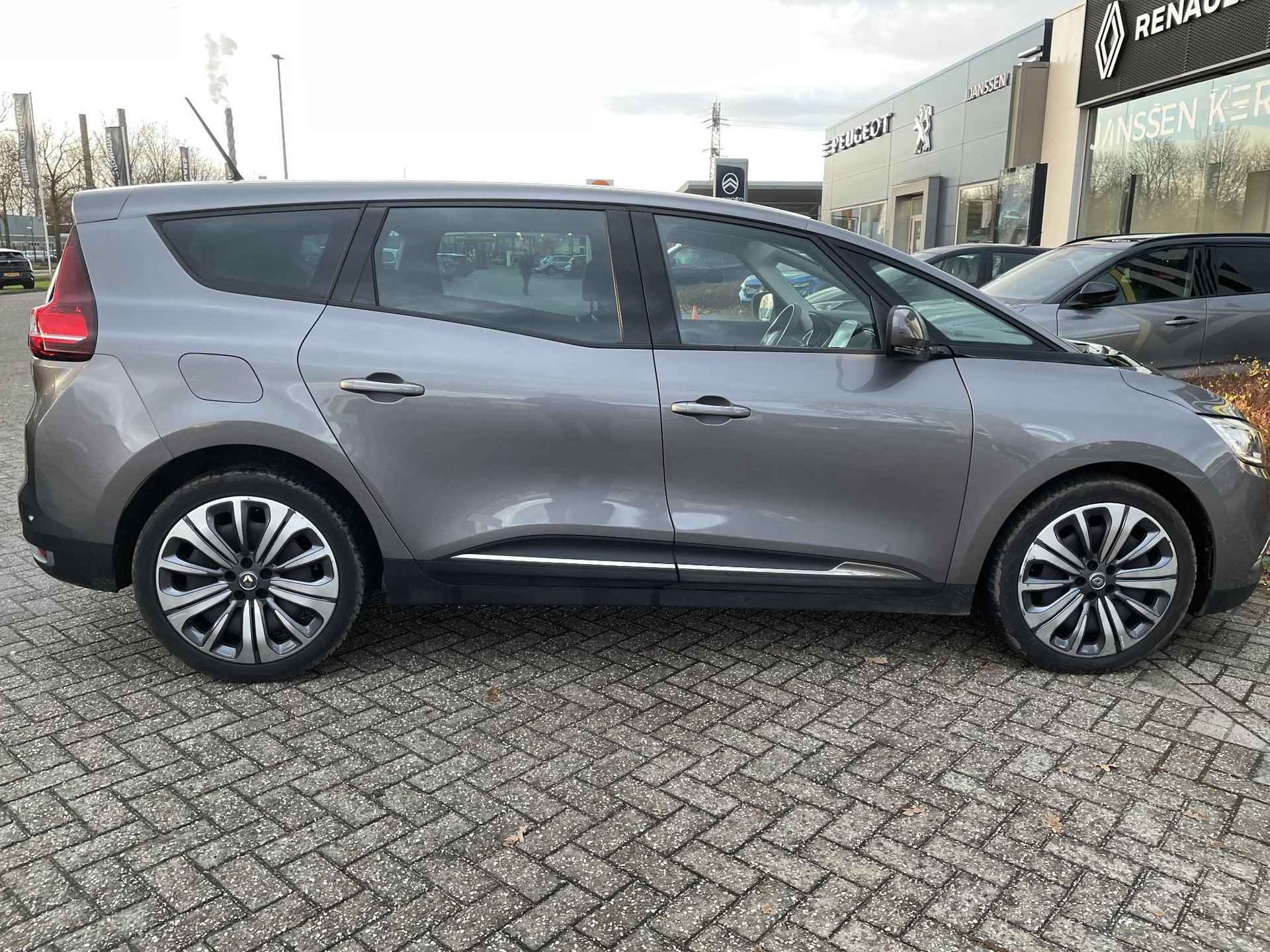 Renault Grand Scénic 140pk Automaat "Adapt Cruise, Carplay/Android Auto, Sensoren" - 9/24