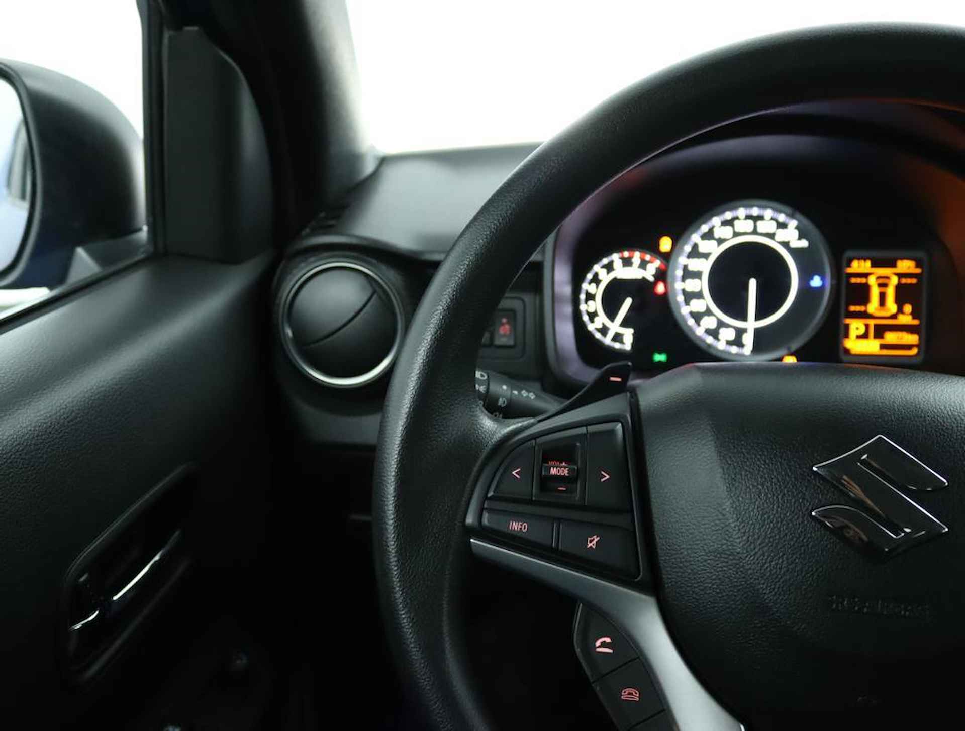 Suzuki Ignis 1.2 Smart Hybrid Select | Automaat | Camera | Stoelverwarming | Apple car play android auto | lichtmetalen velgen | Hoge zit | - 17/47