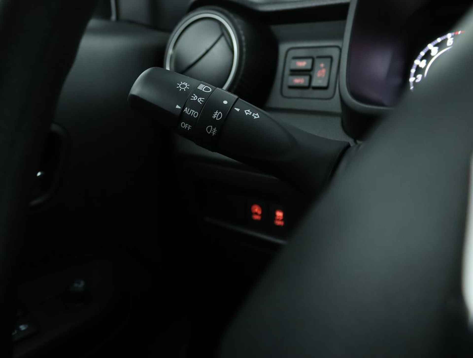 Suzuki Ignis 1.2 Smart Hybrid Select | Automaat | Camera | Stoelverwarming | Apple car play android auto | lichtmetalen velgen | Hoge zit | - 27/47