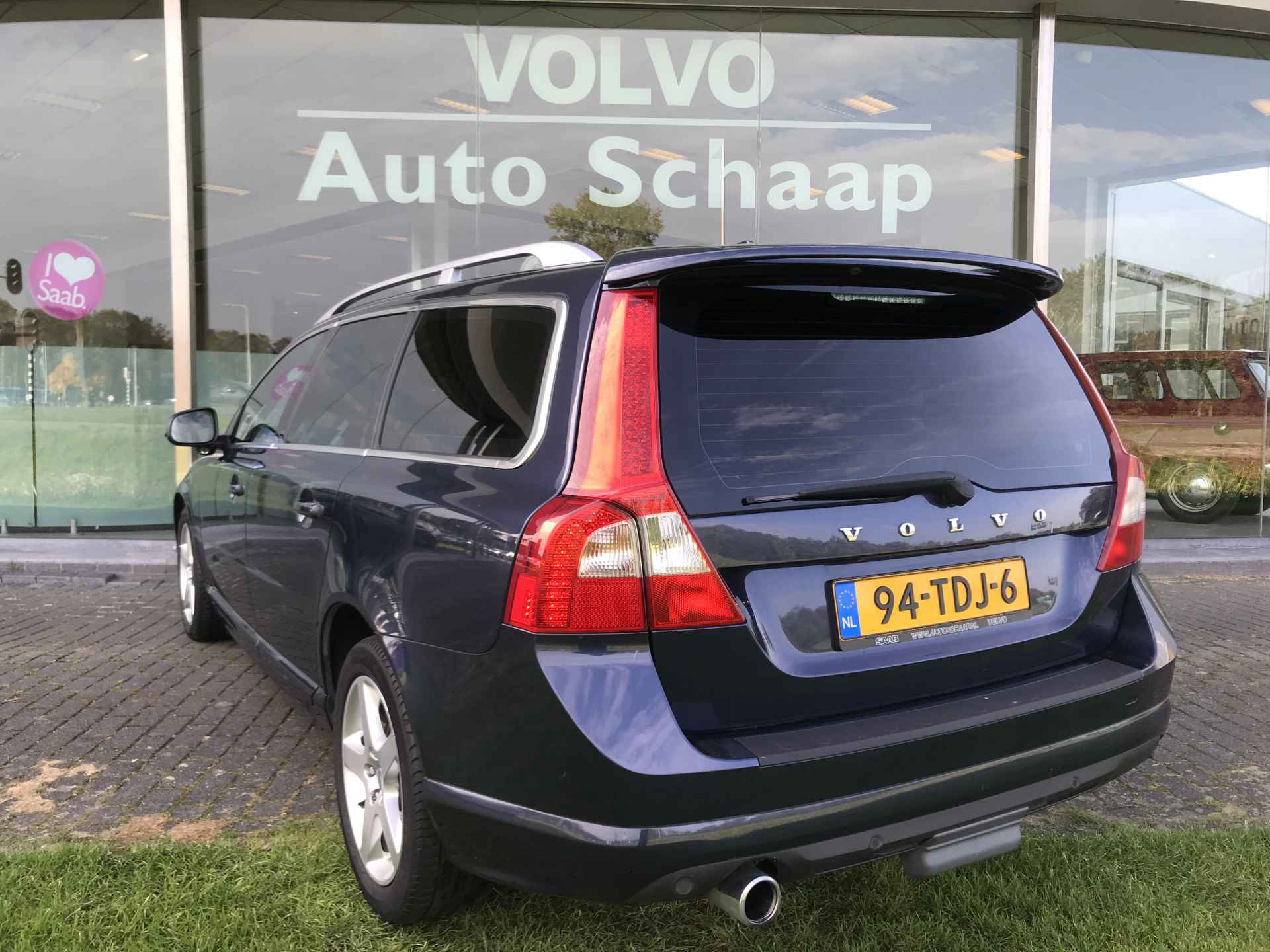 Volvo V70 2.0 D3 Limited Edition Automaat | Rijklaar incl garantie | Adaptieve cruise Trekhaak Schuifdak Xenon - 3/12