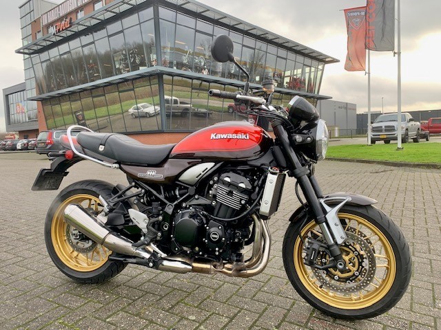 Kawasaki Z900 RS 50-TH ANNIVERSARY