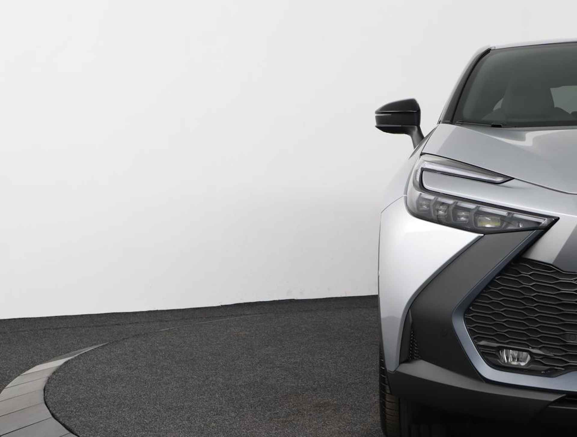 Toyota C-HR 2.0 Plug-in Hybrid 220 First Edition | Stoelverwarming | Climate control | Cruise control | - 36/82