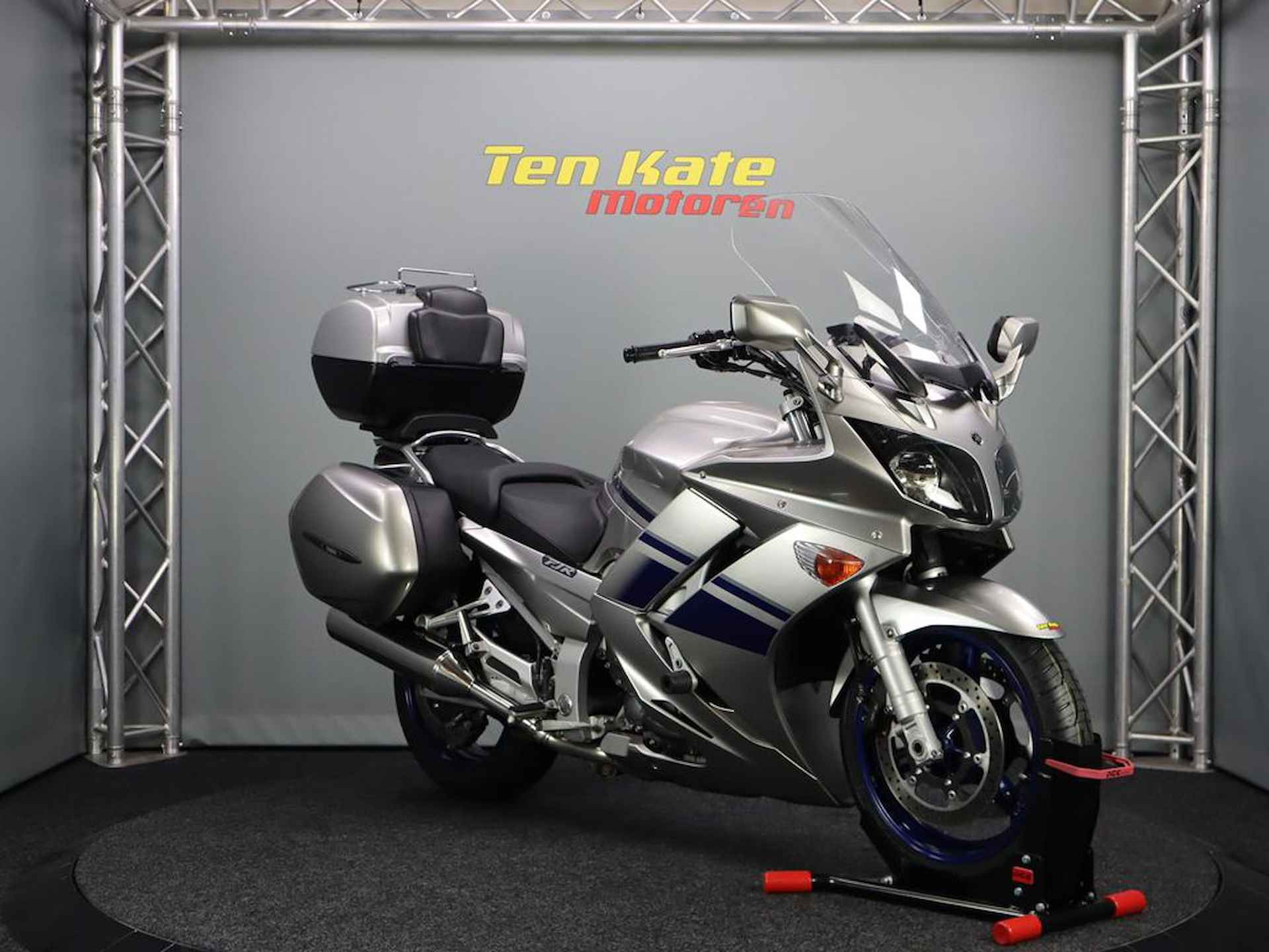 Yamaha FJR 1300 ABS - 2/14