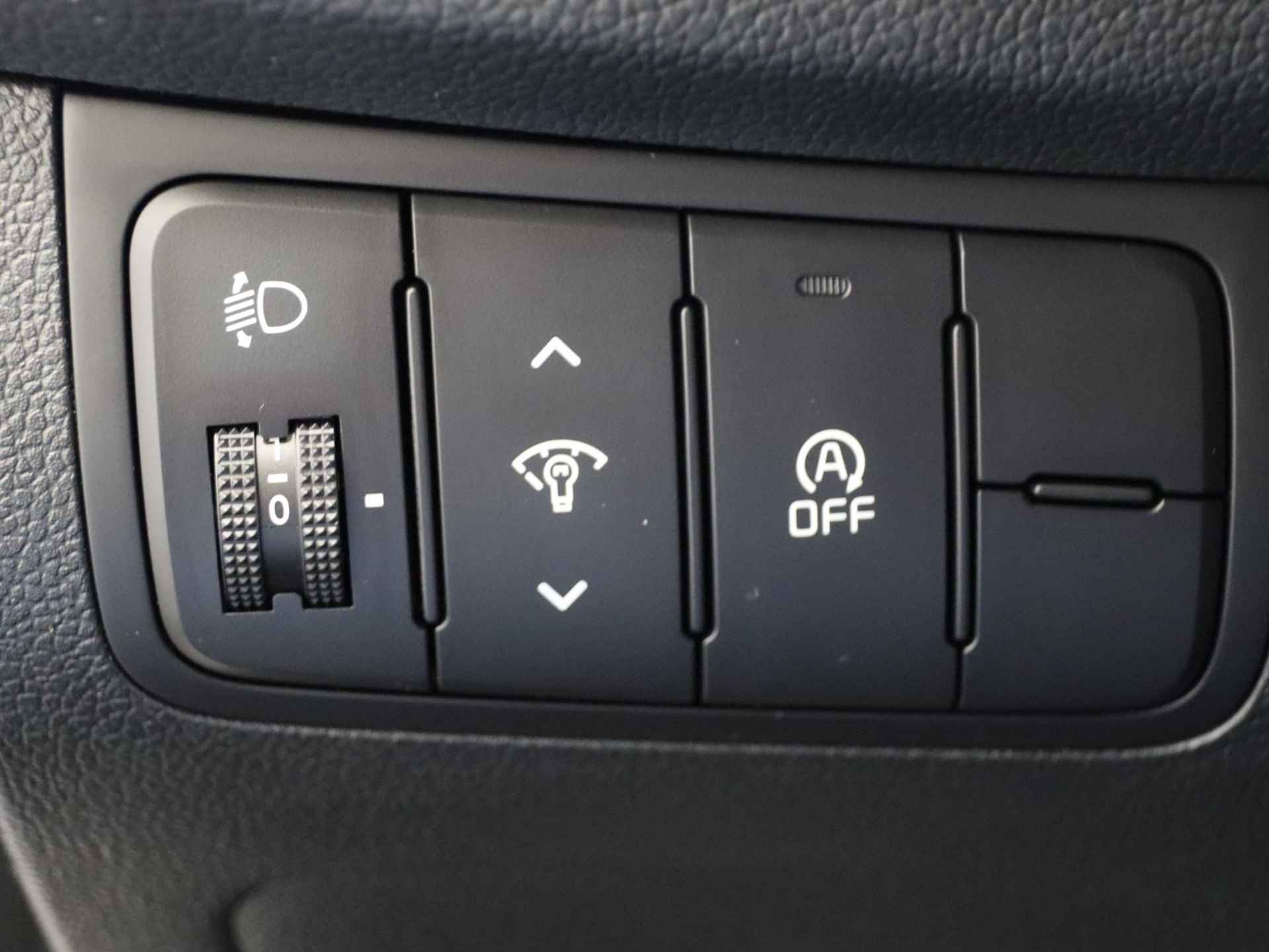 Kia cee'd 1.0 T-GDi First Edition | Navigatie | Camera | Bluetooth | Airco | Cruise control | Parkeersensoren achter | - 28/32