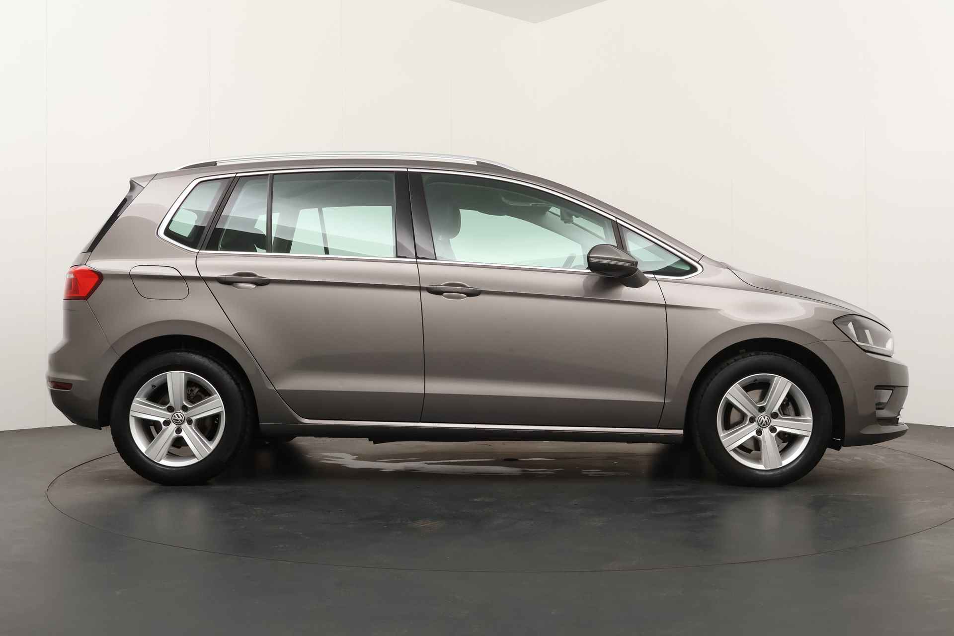 Volkswagen Golf Sportsvan BWJ 2014 1.2 TSI 111 PK Highline NAVI / CLIMA / CRUISE / CAMERA / LICHT SENSOR / 6-BAK - 16/31