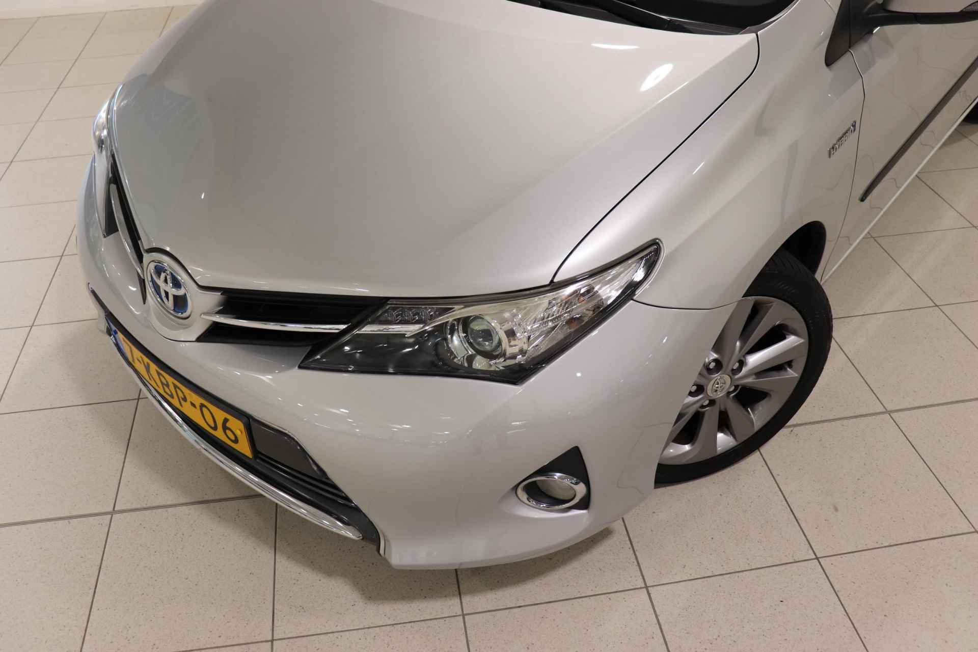 Toyota Auris 1.8 Hybrid Aspiration, Panoramisch dak, Stootlijsten, Apple carplay / Android auto, All season banden, Camera! - 13/35