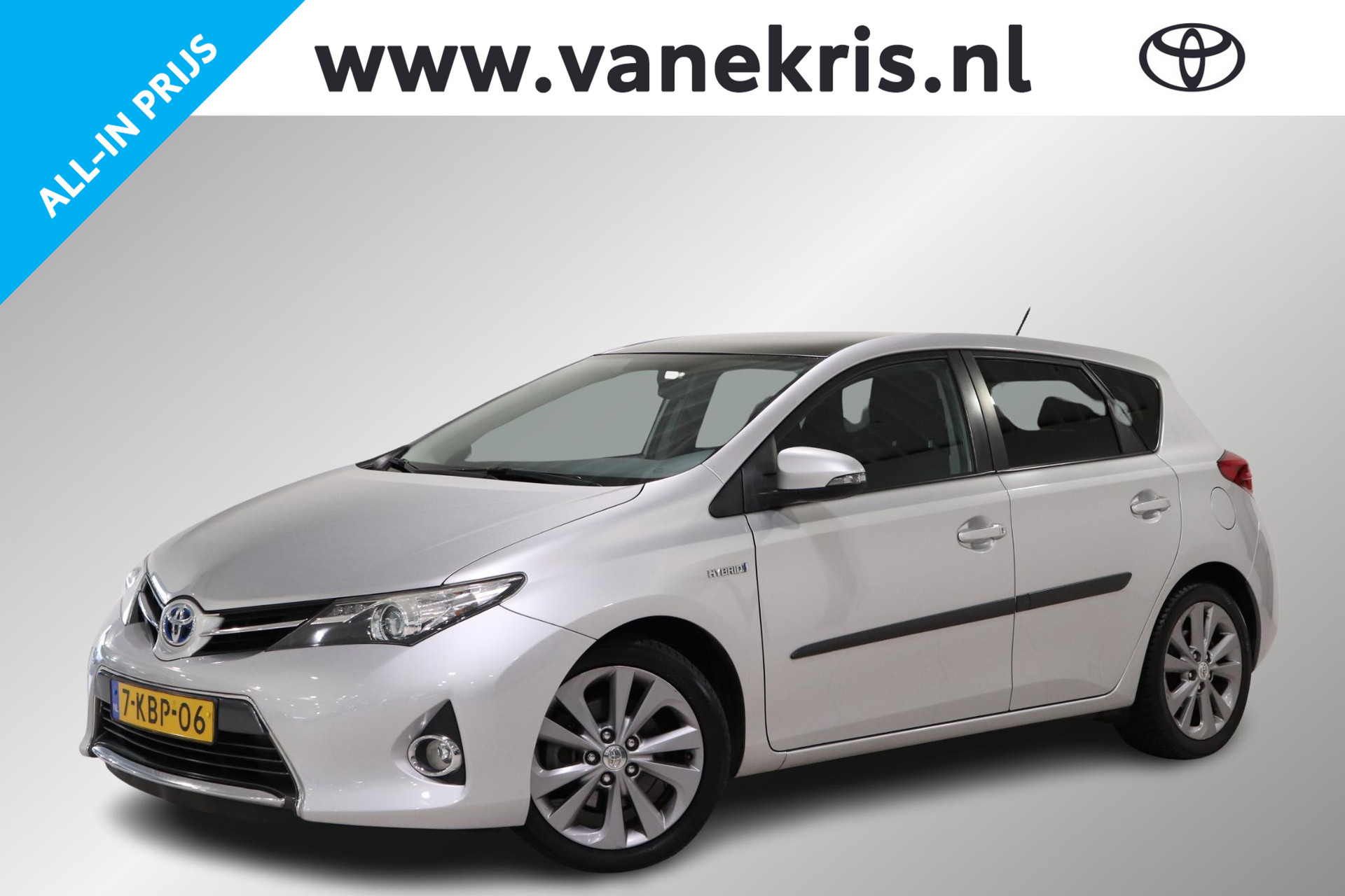 Toyota Auris 1.8 Hybrid Aspiration, Panoramisch dak, Stootlijsten, Apple carplay / Android auto, All season banden, Camera!