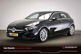 Mercedes-Benz A-klasse 180 Business Solution Luxury | WIDESCREEN | SFEERVERLICHTING | LED | LEDER | CLIMA | CRUISE | NAVI | DAB | CAMERA | 17"