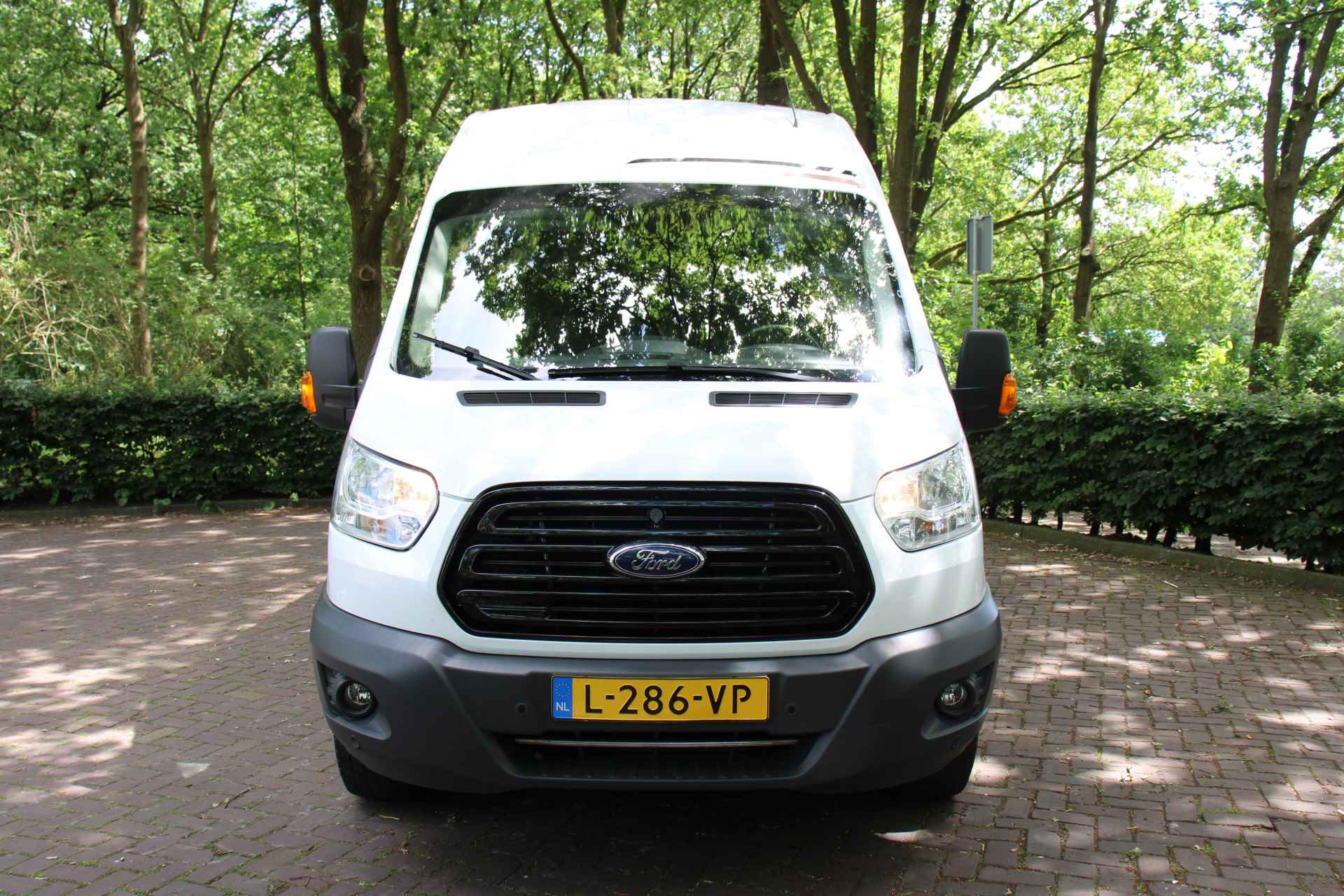 Ford Transit Camper | BUSCAMPER | AIRCO | VOORRUITVERWARMING | CRUISE | CAMERA | TREKHAAK | NETTE STAAT! - 17/52