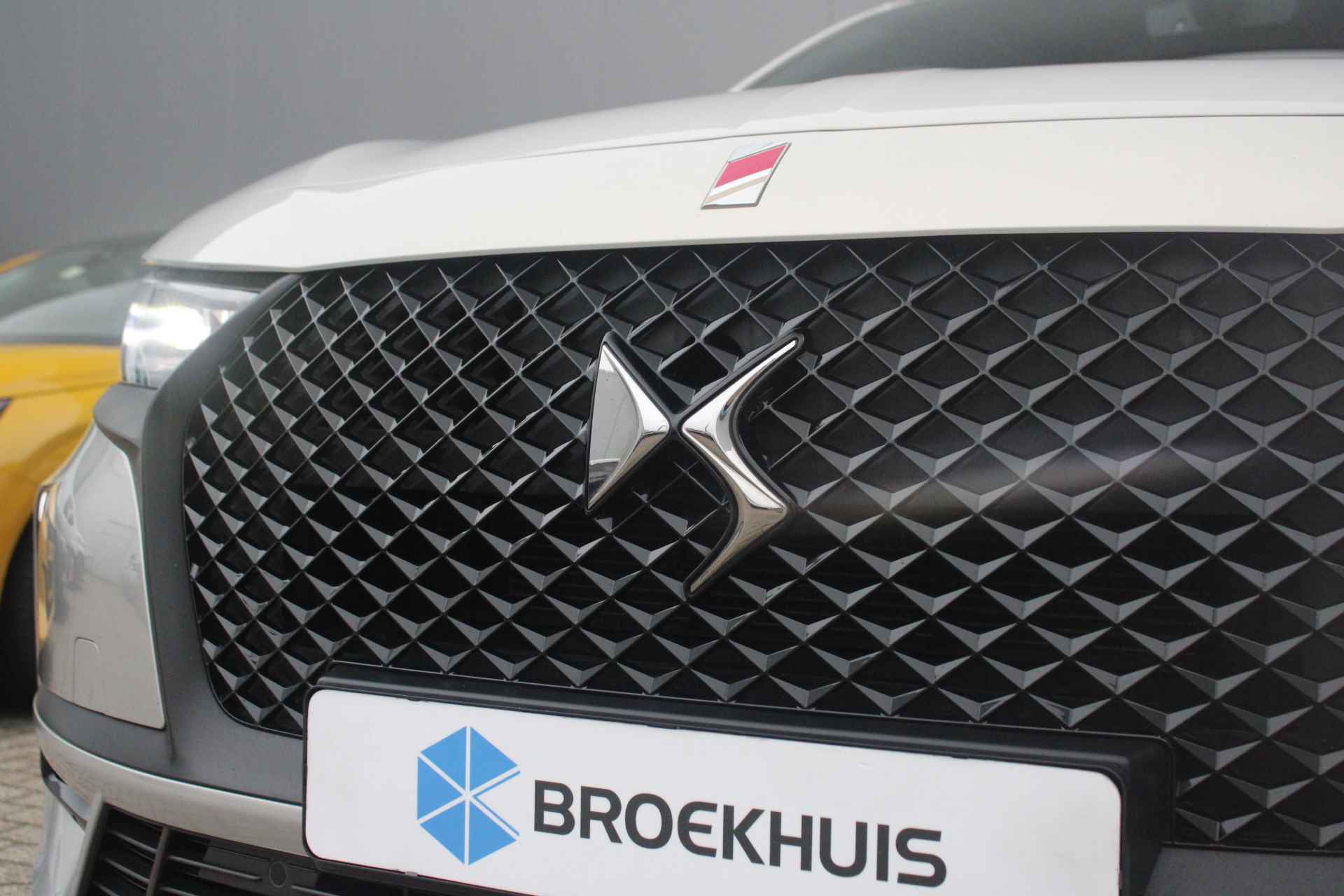 DS 7 Crossback 1.6 PureTech 180-PK EAT8 AUTOMAAT Performance Line LUXE UITVOERING | TREKHAAK WEGKLAPBAAR| KEYLESS ENTRY | DS LED VISON | ALCANTARA BEKLEDING | ELEK.ACHTERKLEP - 20/39