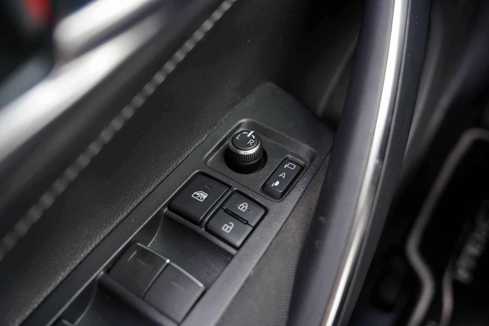 Toyota Corolla 1.8 Hybrid Dynamic |Apple Carplay|Navi|Camera - 11/38