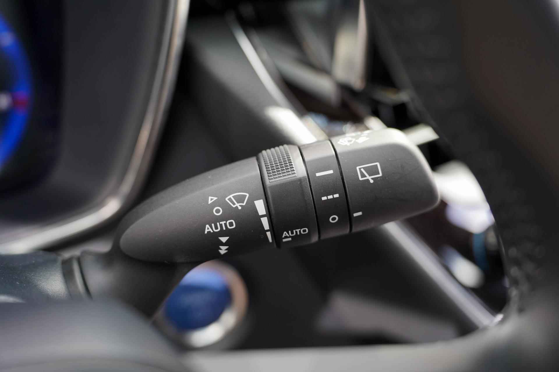 Toyota Corolla 1.8 Hybrid Dynamic |Apple Carplay|Navi|Camera - 13/38