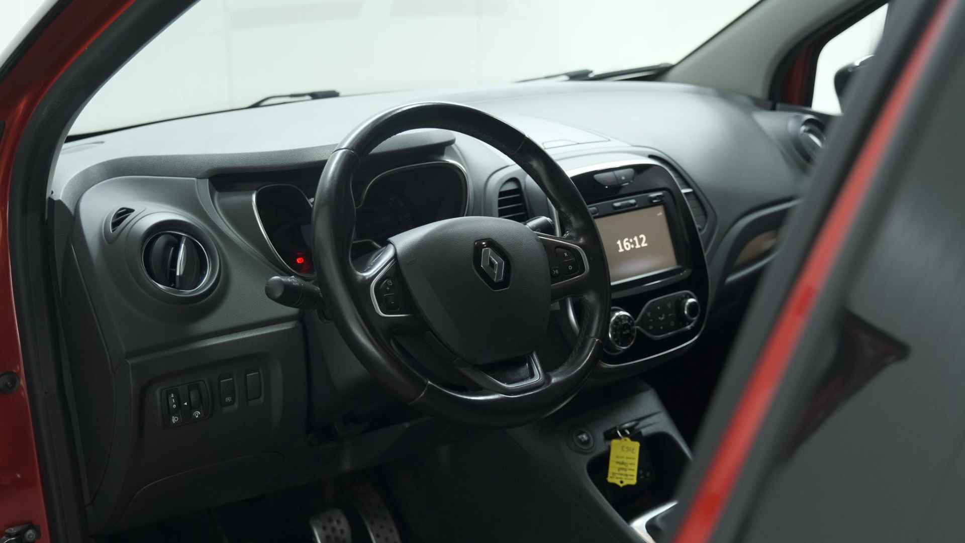 Renault Captur TCe 90 Intens | Parkeersensoren | Navigatie | Climate Control | 17 Inch Lichtmetalen Velgen - 3/62