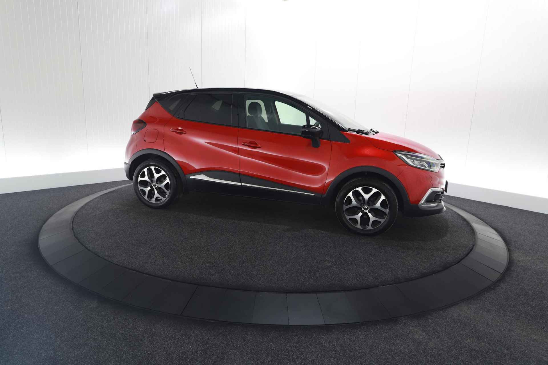 Renault Captur TCe 90 Intens | Parkeersensoren | Navigatie | Climate Control | 17 Inch Lichtmetalen Velgen - 7/62