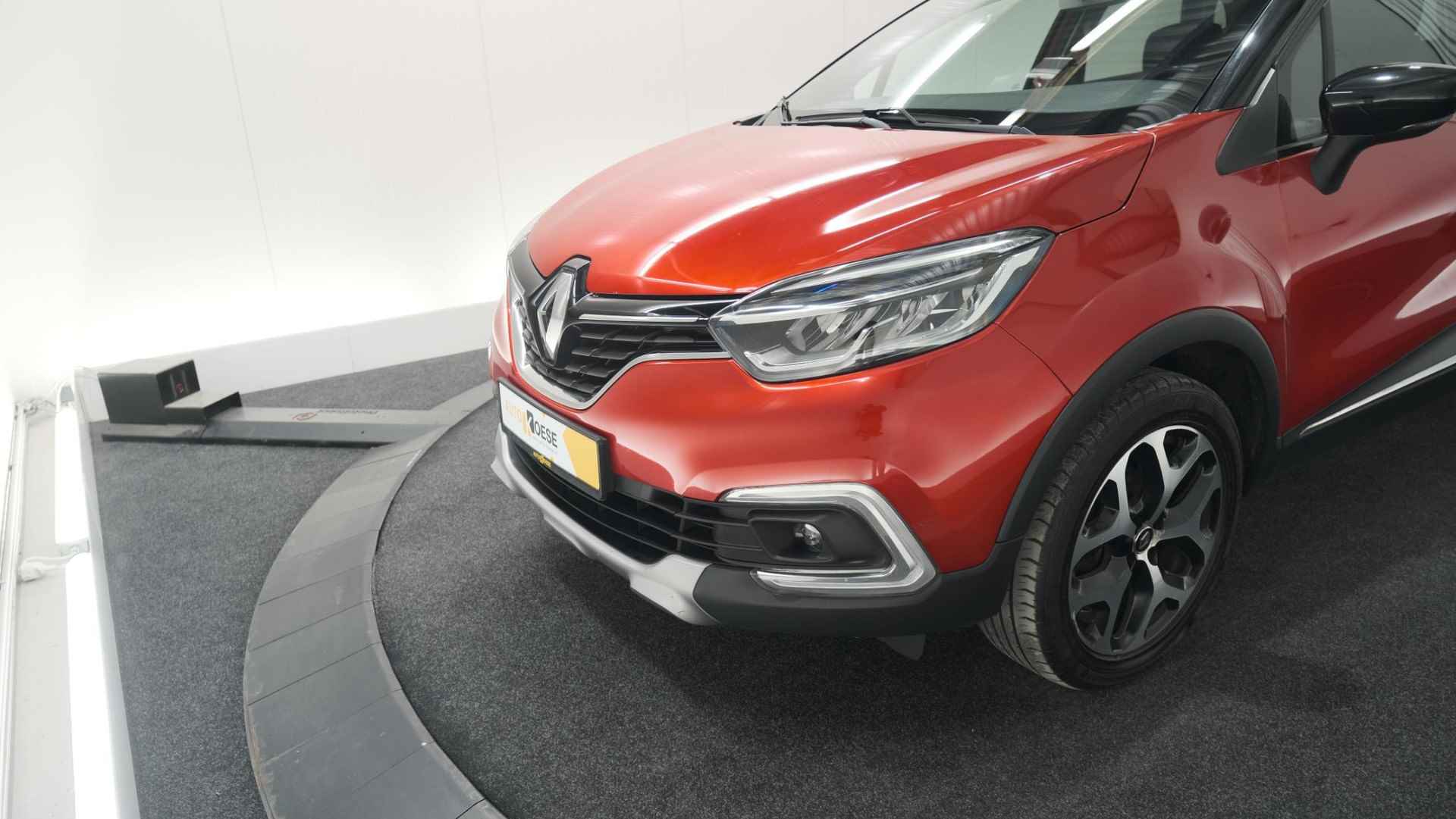 Renault Captur TCe 90 Intens | Parkeersensoren | Navigatie | Climate Control | 17 Inch Lichtmetalen Velgen - 15/62