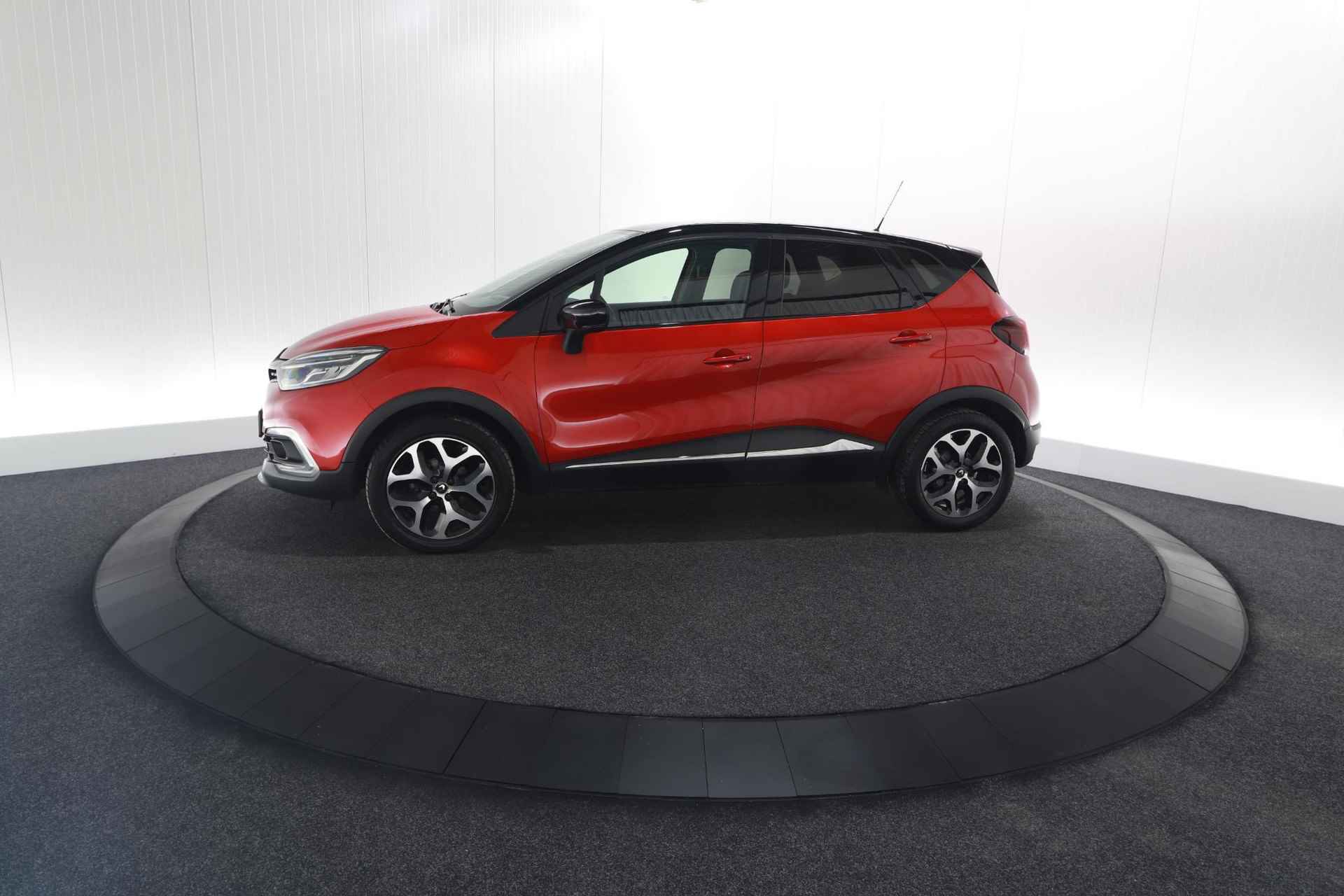 Renault Captur TCe 90 Intens | Parkeersensoren | Navigatie | Climate Control | 17 Inch Lichtmetalen Velgen - 57/62