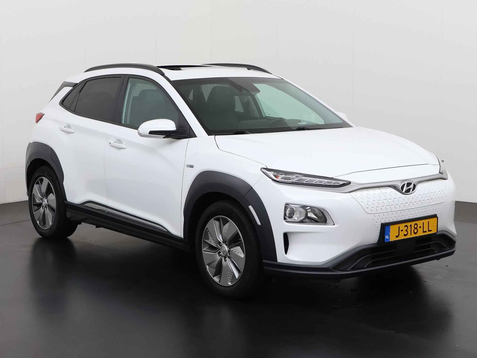 Hyundai Kona EV Fashion Design 64 kWh 3 fase | Schuifdak | Head Up | KRELL Audio | Zondag Open! - 30/42