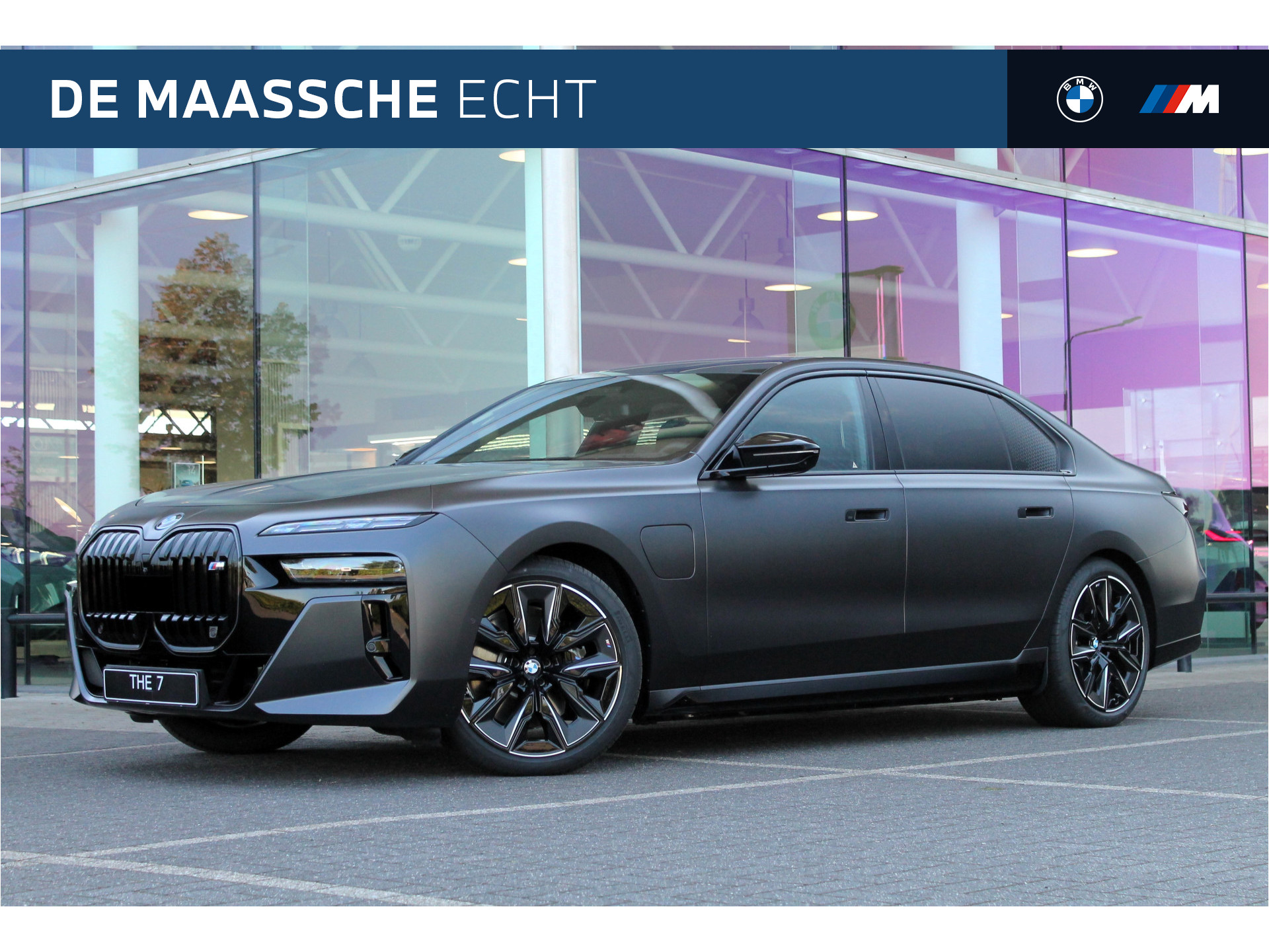 BMW 7 Serie M760e xDrive High Executive Automaat / Panoramadak Sky Lounge / Massagefunctie voor + achter / Bowers & Wilkins / Parking Assistant Professional / Active Steering