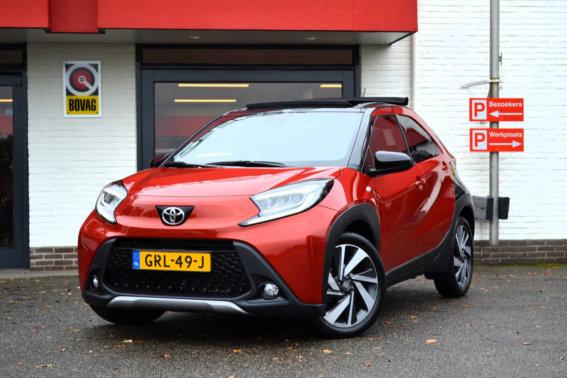 Toyota Aygo X 1.0 VVT-i Automaat, Envy, Limited, Navi, Camera, Pdc V + A, Open dak ! 4.000 km Nieuwstaat !