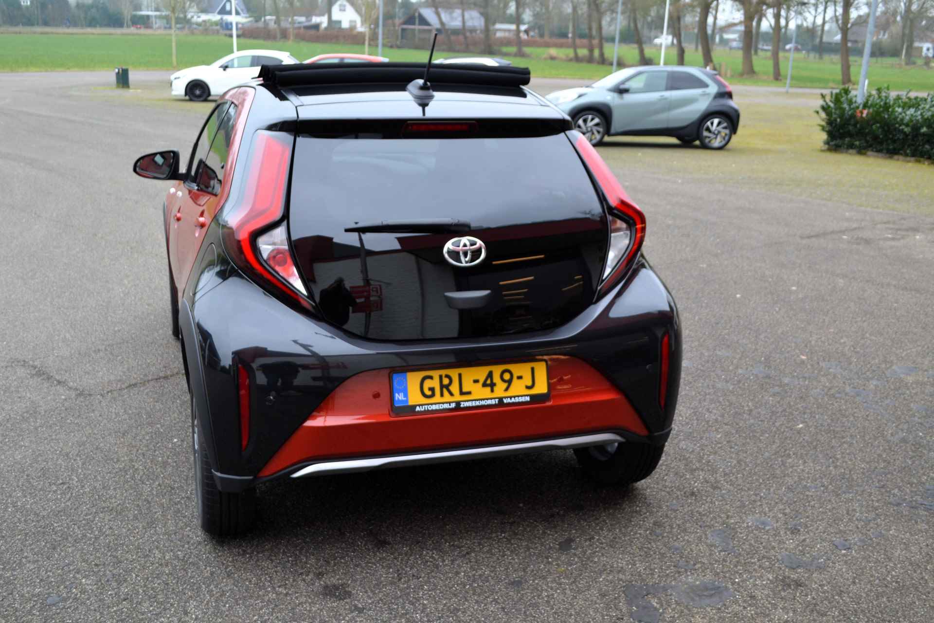 Toyota Aygo X 1.0 VVT-i Automaat, Envy, Limited, Navi, Camera, Pdc V + A, Open dak ! 4.000 km Nieuwstaat ! - 18/43