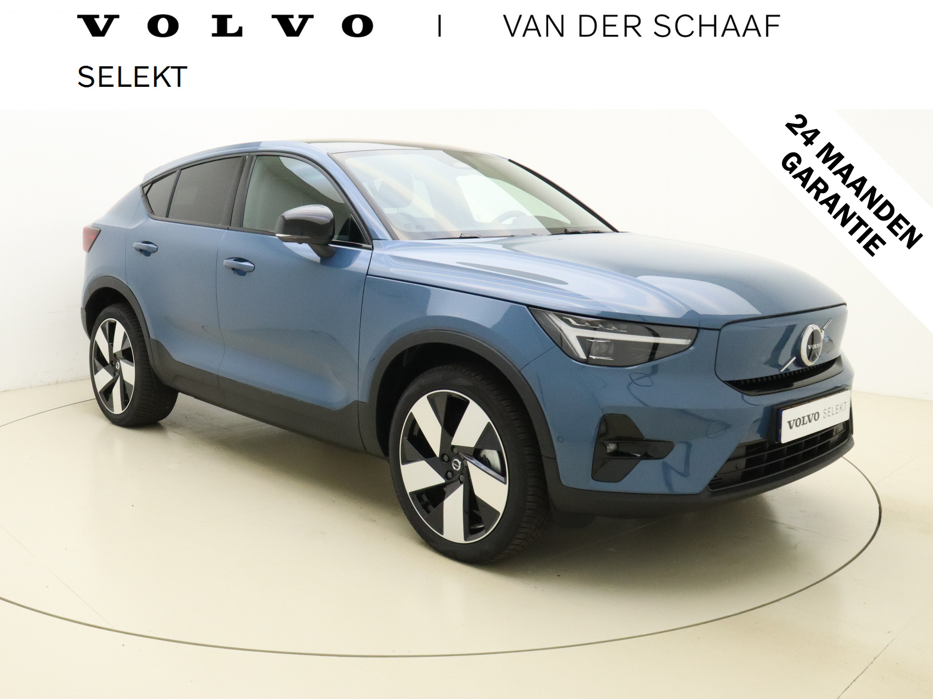 Volvo C40 Extended Range Ultimate 82 kWh / 20'' / Nubuck / Donker glas / Elektr. Stoelen / Panoramadak / H&K Audio / Stoel + Stuurw. Verwarming /