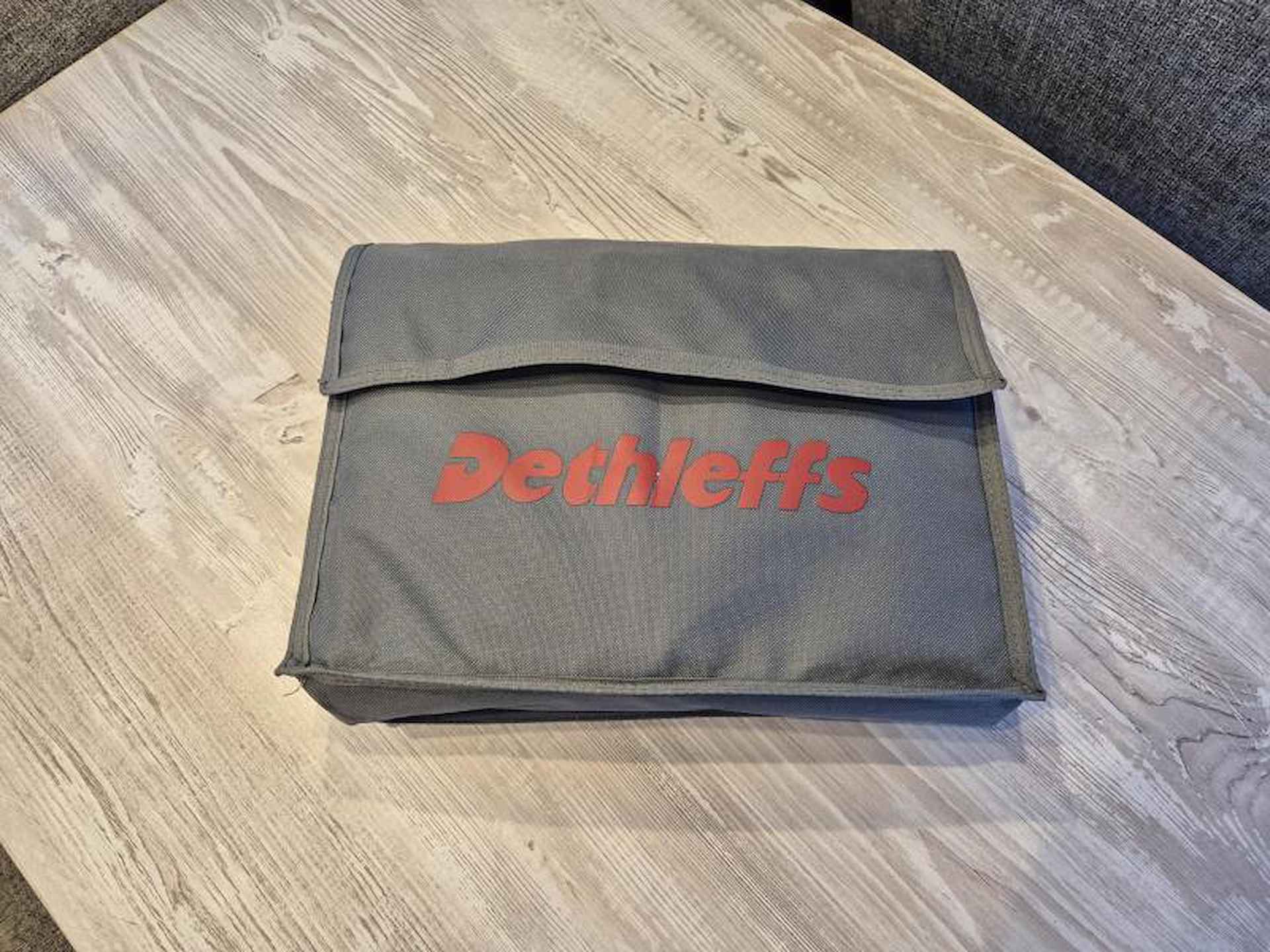 Dethleffs Trend T 7057 DBM Lengtebedden / Hefbed - 15/25