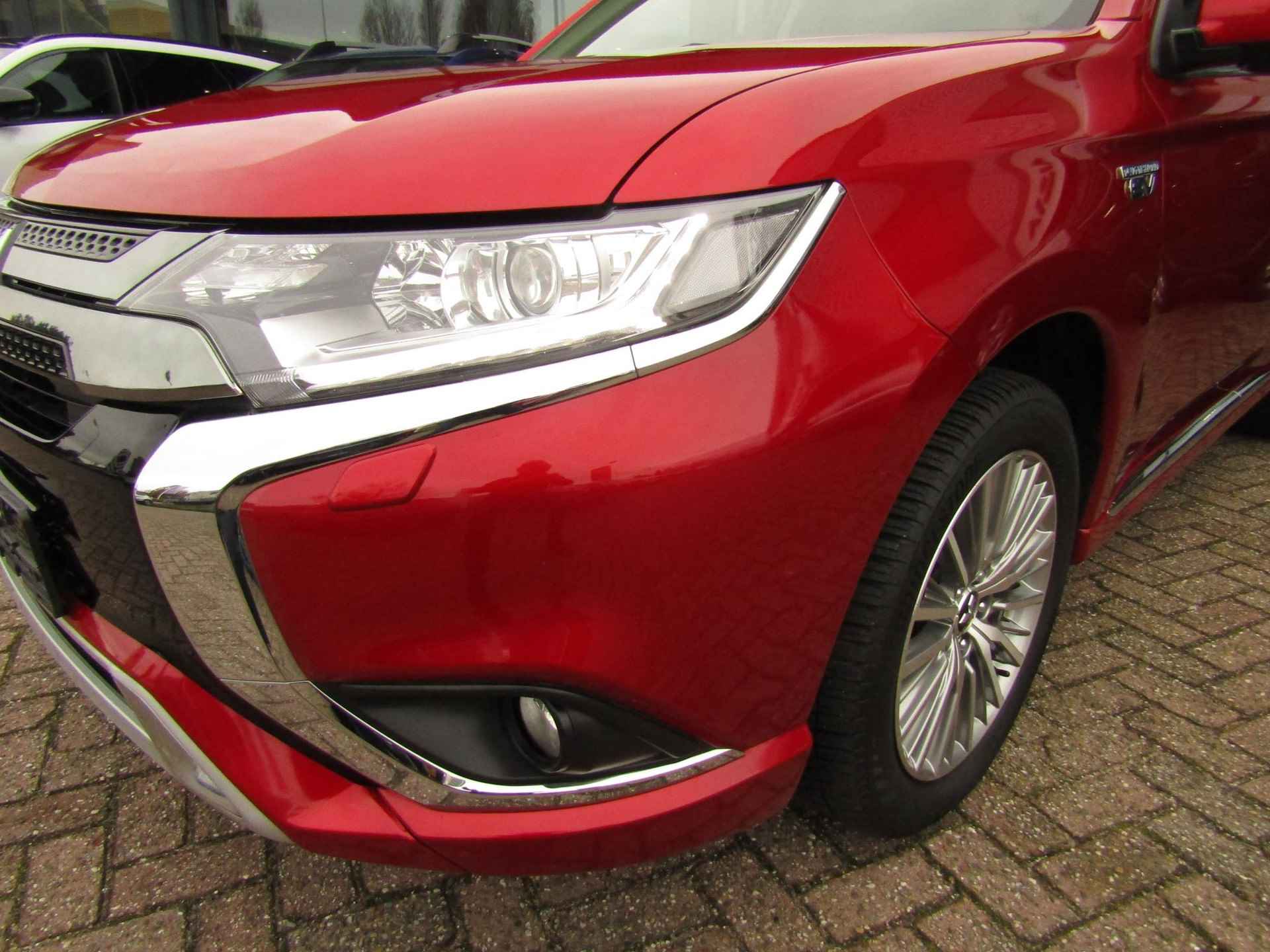 Mitsubishi Outlander 2.4 PHEV Intense+ | LMV | 1500 kg Trekgewicht | Camera | Clima | - 8/31