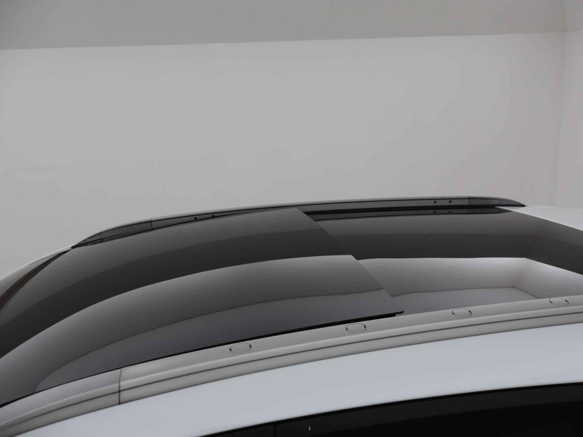 Hyundai ix35 2.0i AUT. I-CATCHER + LEDER / PANORAMA / STOELVERWARMING / CAMERA / NAVIGATIE - 14/37