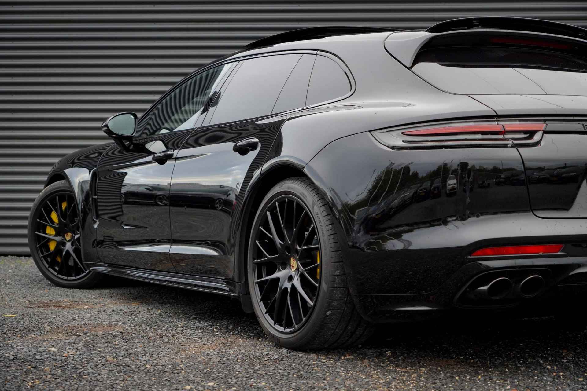 Porsche Panamera Sport Turismo 4.0 GTS / PCCB / Pano / NL Auto / Burmester - 59/65