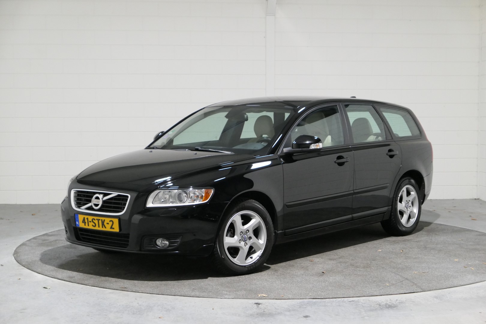 Volvo V50 2.0 Limited Edition, Dealer oh. Leer, Climate, Navi, Cruise, enz. enz. ..  VERZORGDE en GEKOESTERDE Stationcar ..