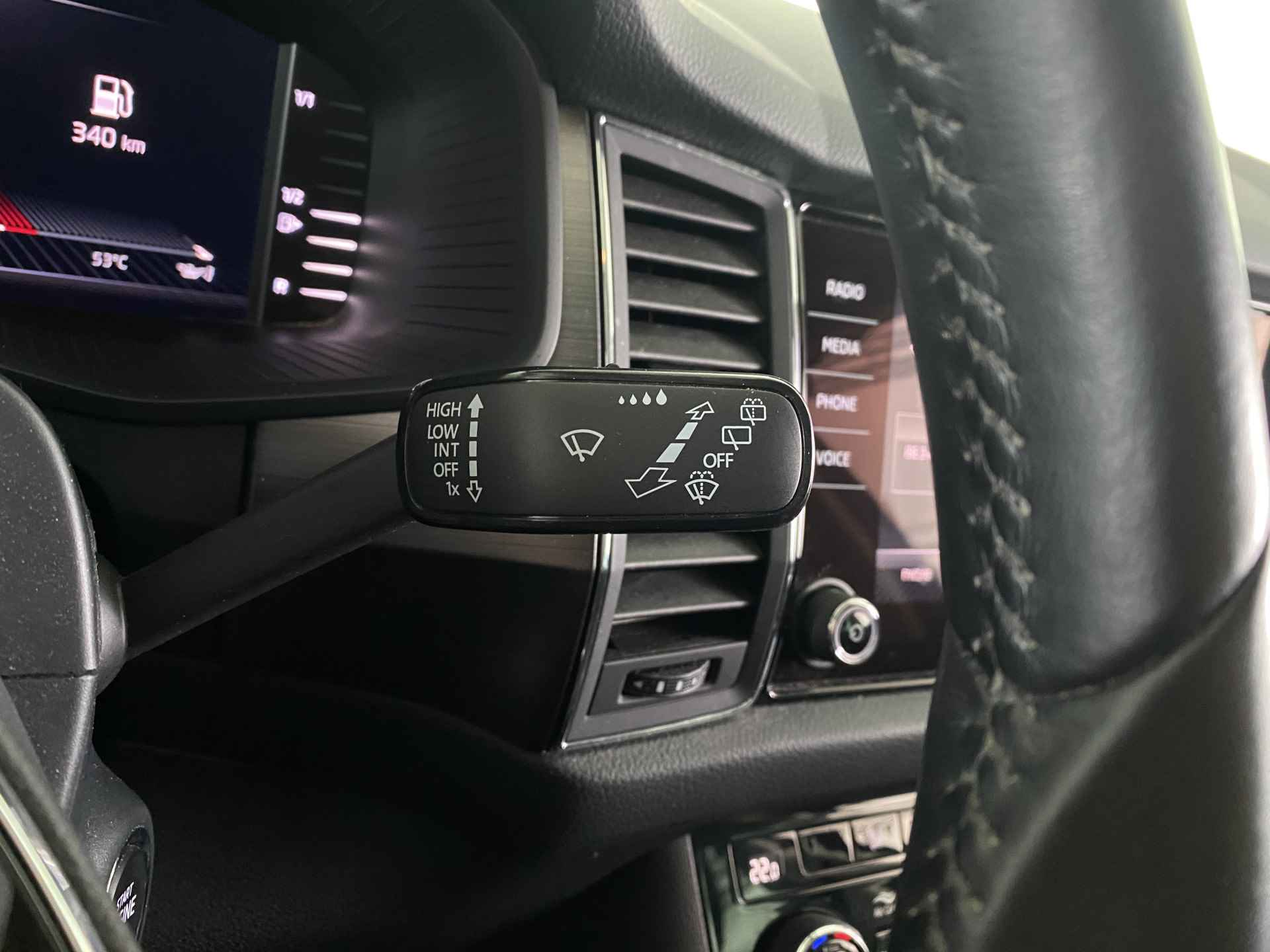 Škoda Kodiaq 1.5 TSI Ambition | Automaat | Apple-Carplay | Navi | Cruise Control | Climate Control | - 38/45