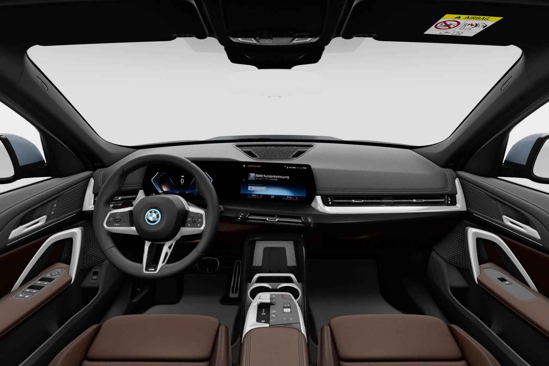 BMW iX1 xDrive30 Launch Edition 67 kWh | M Sportpakket | Elektrisch verwarmde voorstoelen | Driving Assistant Plus - 11/21