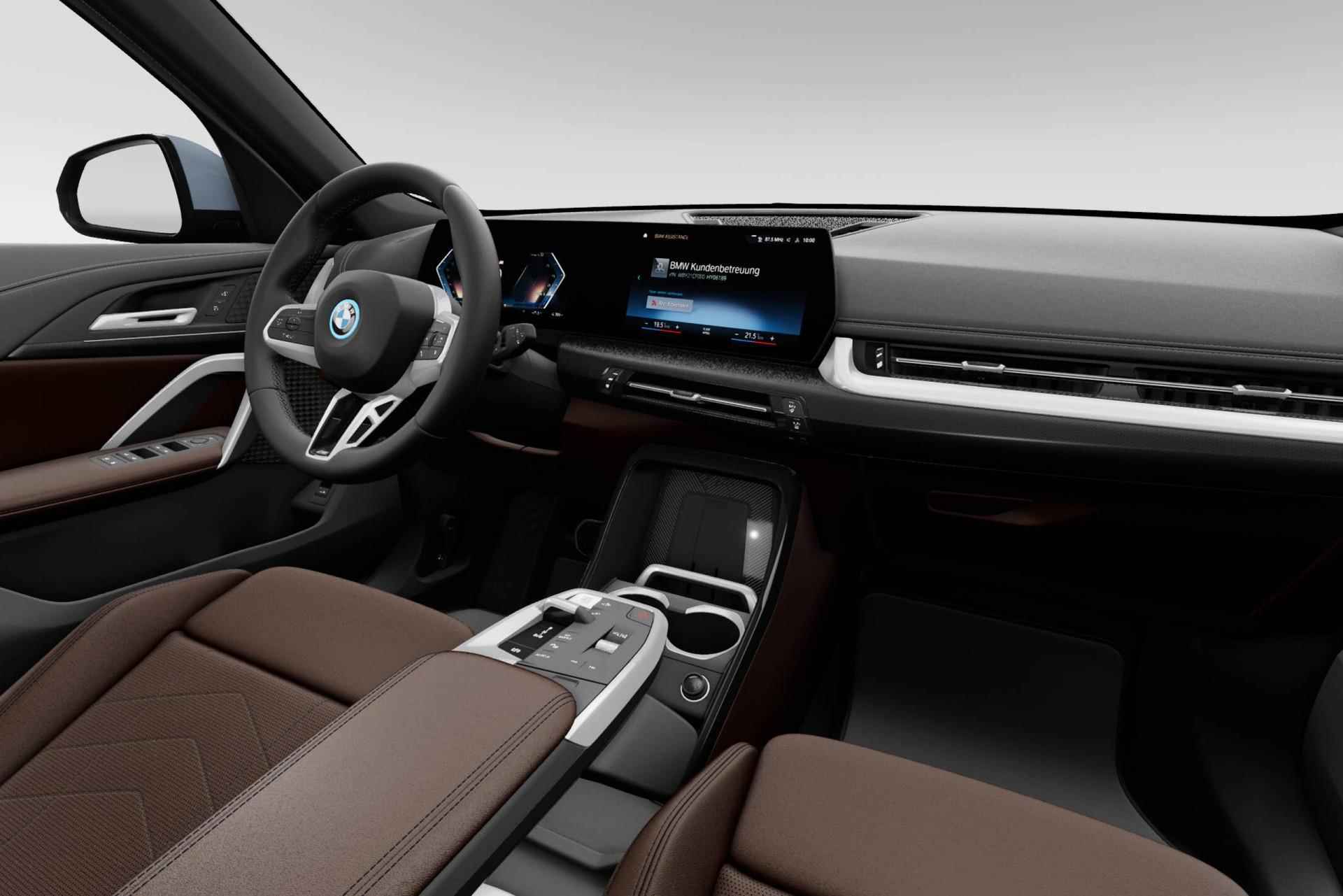 BMW iX1 xDrive30 Launch Edition 67 kWh | M Sportpakket | Elektrisch verwarmde voorstoelen | Driving Assistant Plus - 14/21