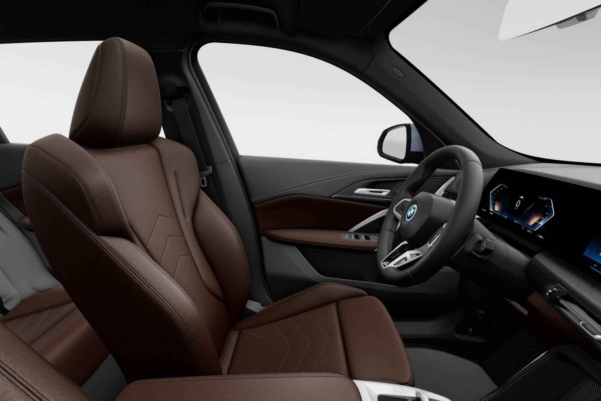 BMW iX1 xDrive30 Launch Edition 67 kWh | M Sportpakket | Elektrisch verwarmde voorstoelen | Driving Assistant Plus - 15/21
