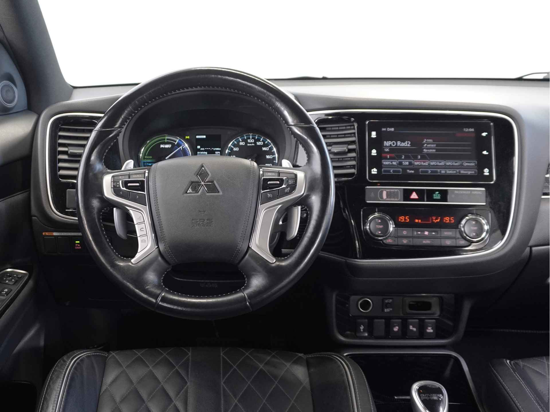 Mitsubishi Outlander 2.4 PHEV Premium | Leder | 360 camera | Navi by App | Stuur- stoelverwarming | Trekhaak | Rijklaarprijs - 22/44