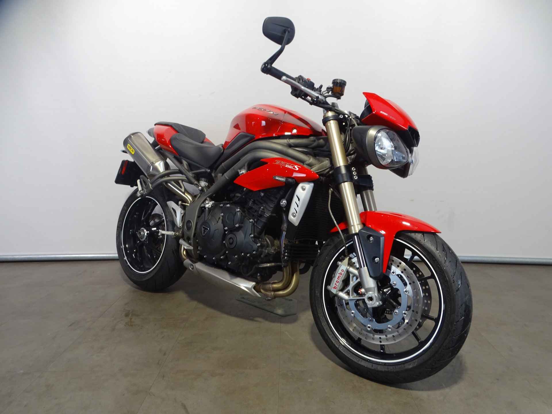 Triumph SPEED TRIPLE S - 8/9