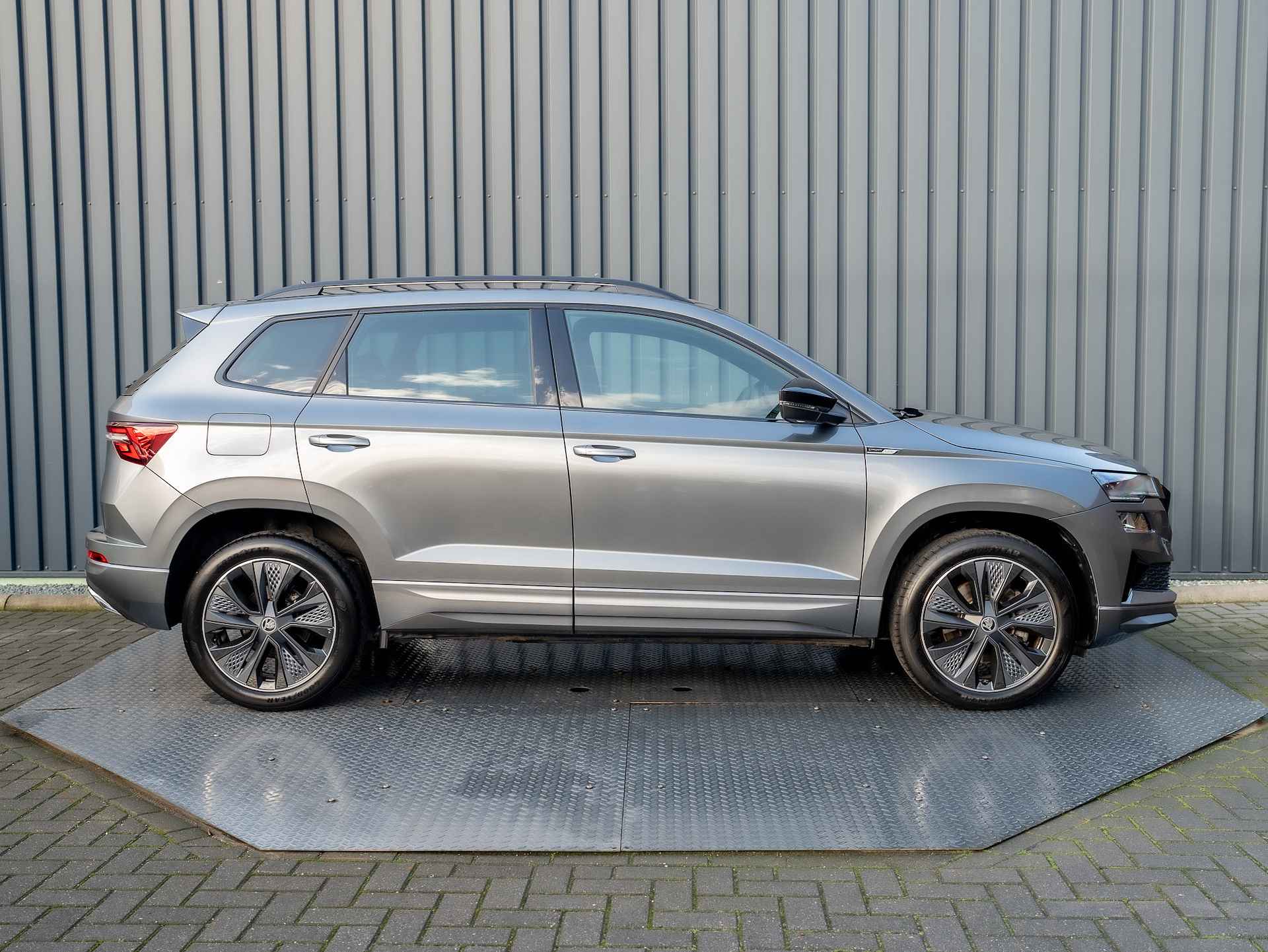 Škoda Karoq 1.5 TSI ACT Sportline Business | Camera | Adapt. Cruise control | Prijs Rijklaar!! - 24/48