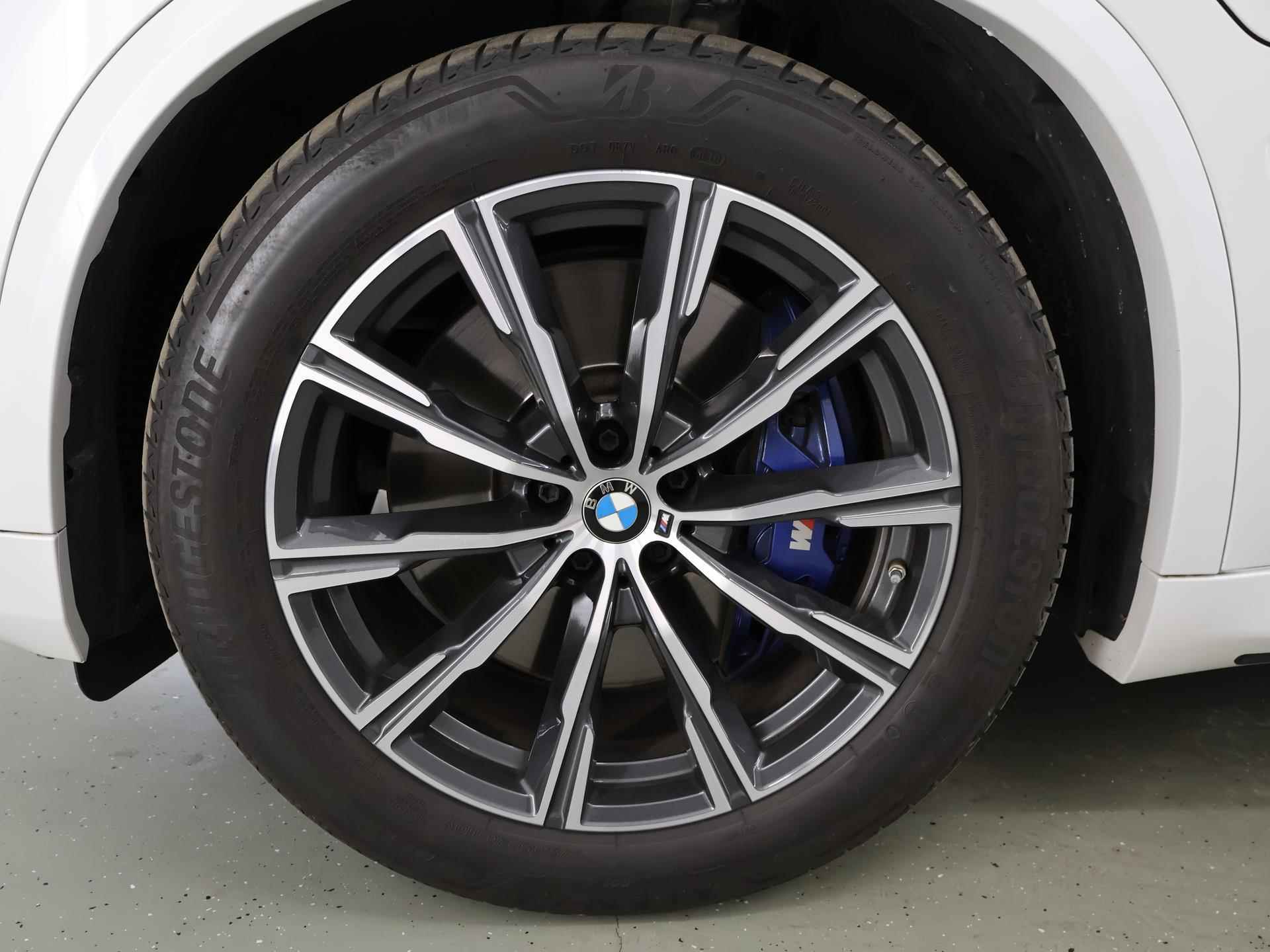 BMW X5 xDrive45e High Executive M-sport | Panoramadak | Navigatie | Head-Up | Climate Control | Cruise Control Adaptief | Bluetooth | - 48/51