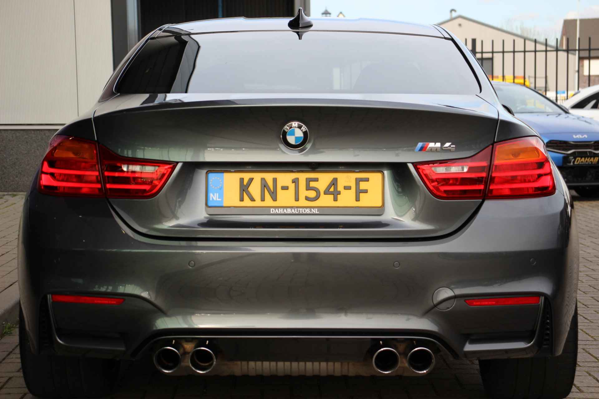 BMW 4 Serie Coupé M4 | HUD | Carbon | H/K | 360° Camera | Dealer onderhouden | - 13/41