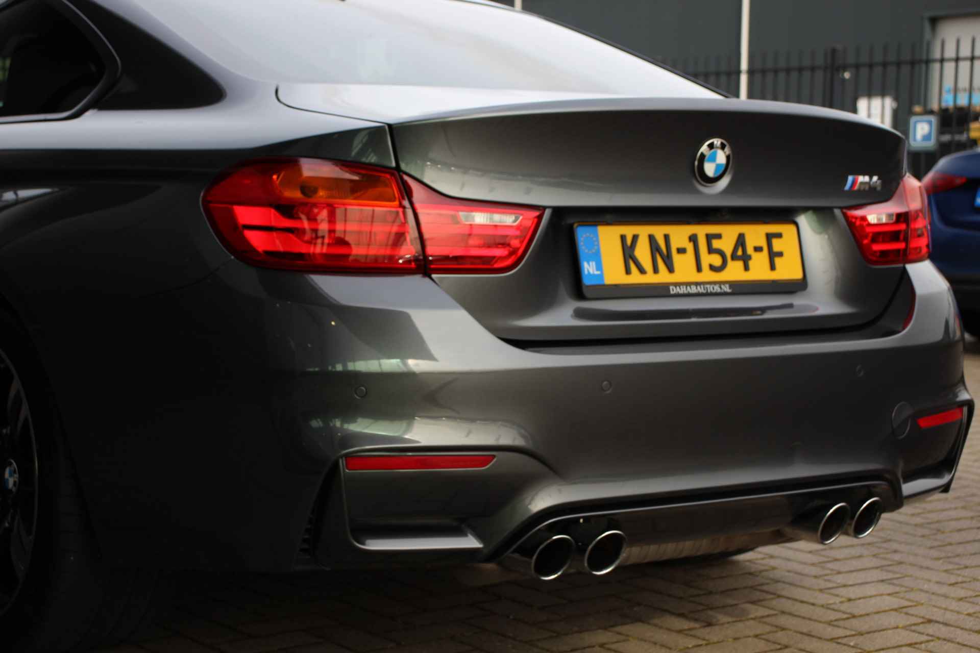 BMW 4 Serie Coupé M4 | HUD | Carbon | H/K | 360° Camera | Dealer onderhouden | - 15/41