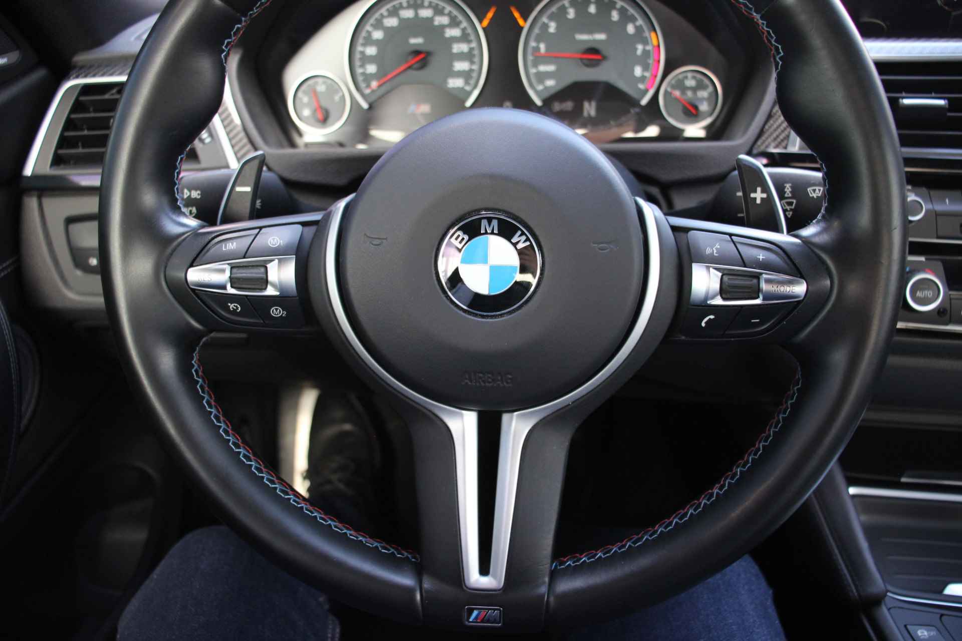 BMW 4 Serie Coupé M4 | HUD | Carbon | H/K | 360° Camera | Dealer onderhouden | - 17/41