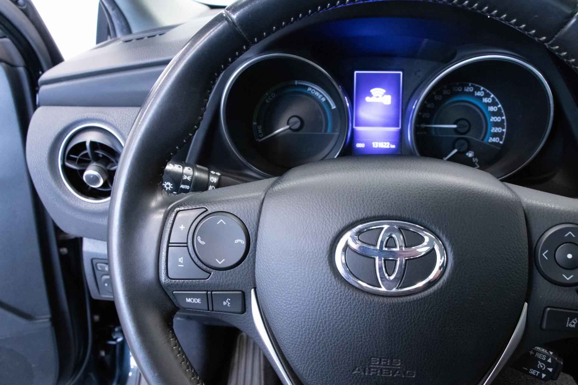 Toyota Auris 1.8 Hybrid Business Pro| Navi| Camera| Cruise| Pano| Trekhaak - 15/23