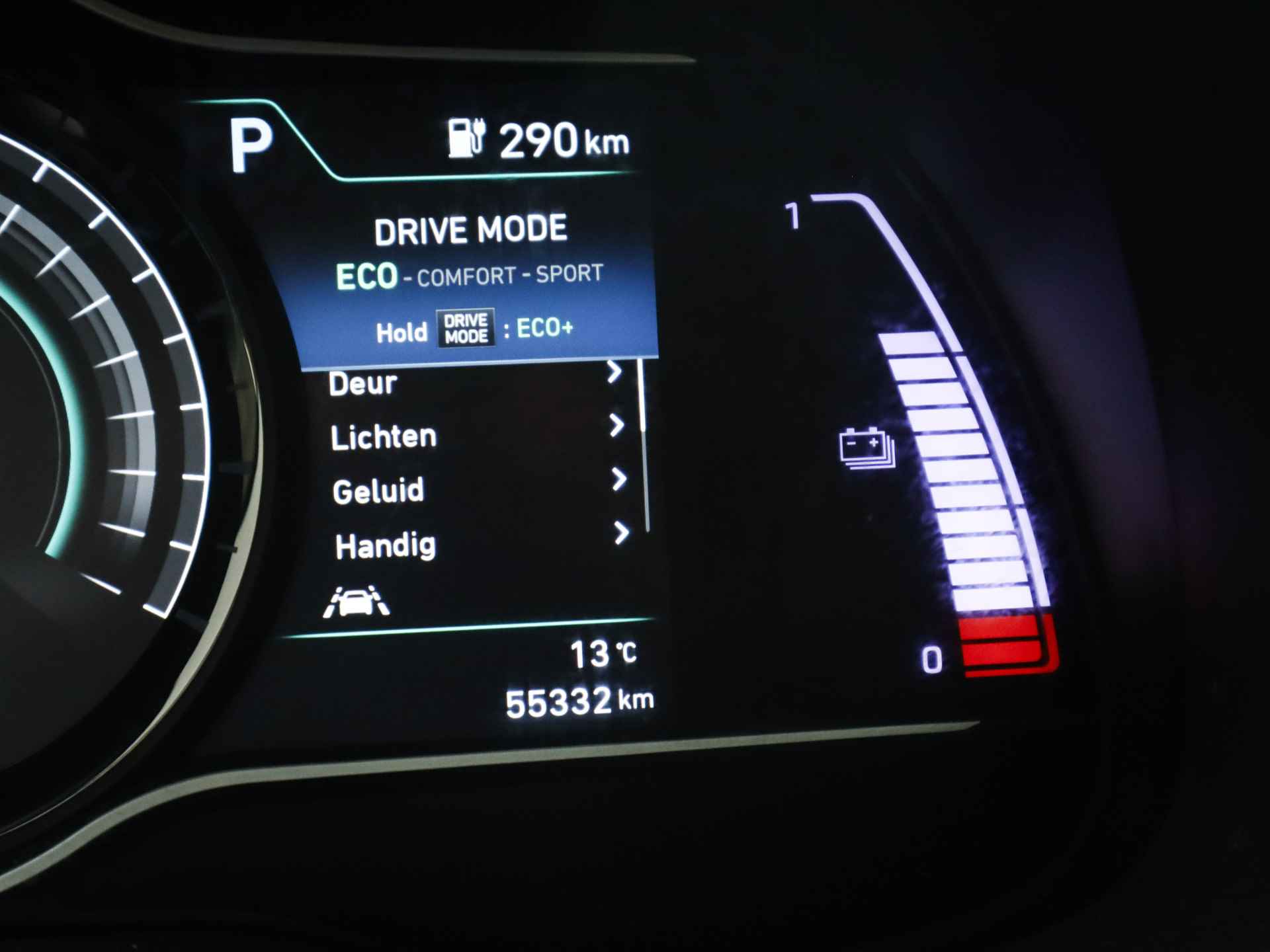 Hyundai KONA EV Comfort 64 kWh, (Subsidie-Mogelijk) (204PK) 2e-Eig, Hyundai-Dealer-Onderh, 12-Mnd-BOVAG, NL-Auto, Warmtepomp, Apple-Carplay/Android-Auto, Achteruitrijcamera, Airco/Climate-Control, Adaptive-Cruise-Control, Parkeersensoren, DAB, Keyless Lane-Assist, Voorruit-Verwarmd, Privacy-Glas - 38/41