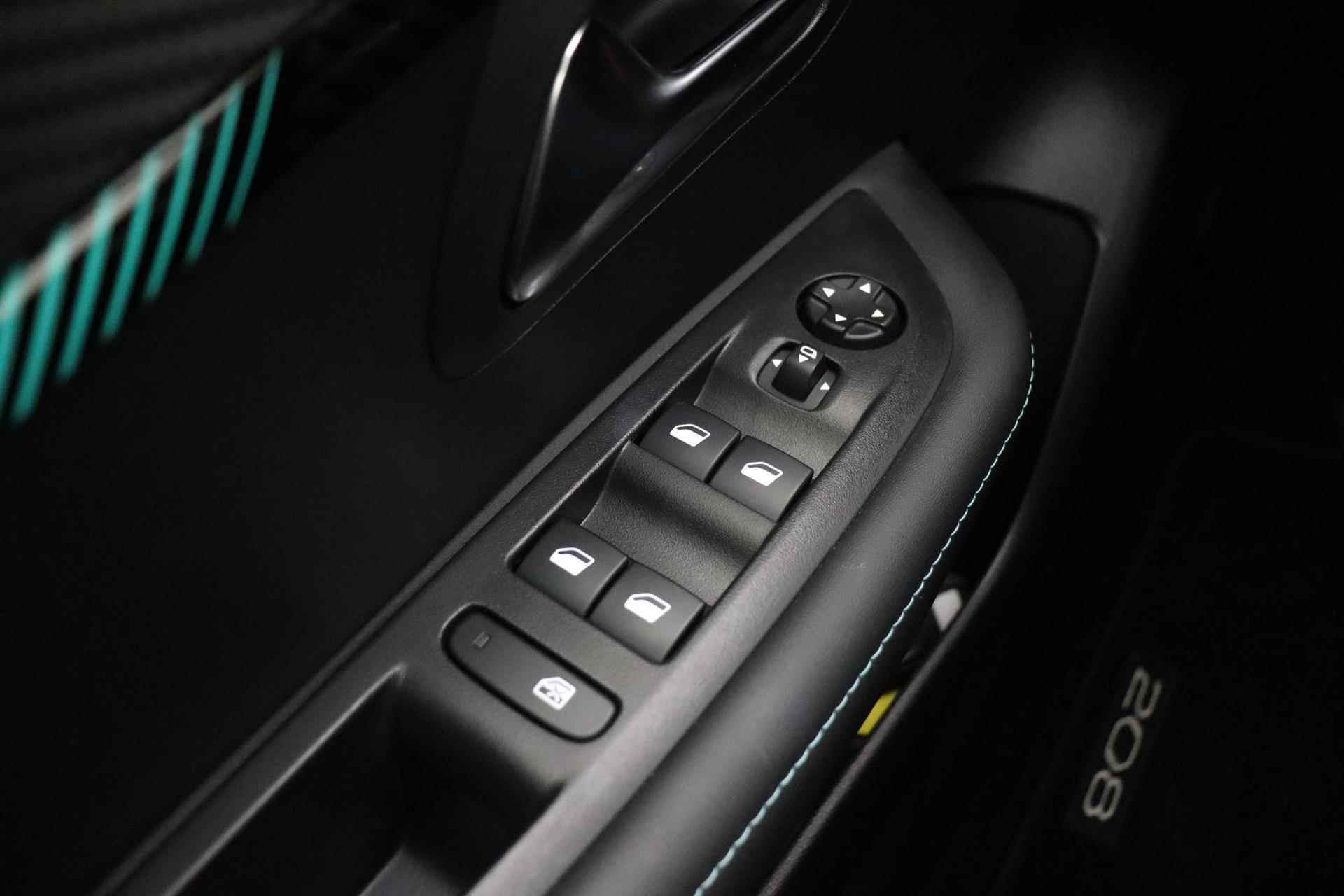 Peugeot 208 1.2 PureTech Allure Pack Navigatie | Parkeer sensoren | Lichtmetalen wielen | Climatronic | Camera - 19/33