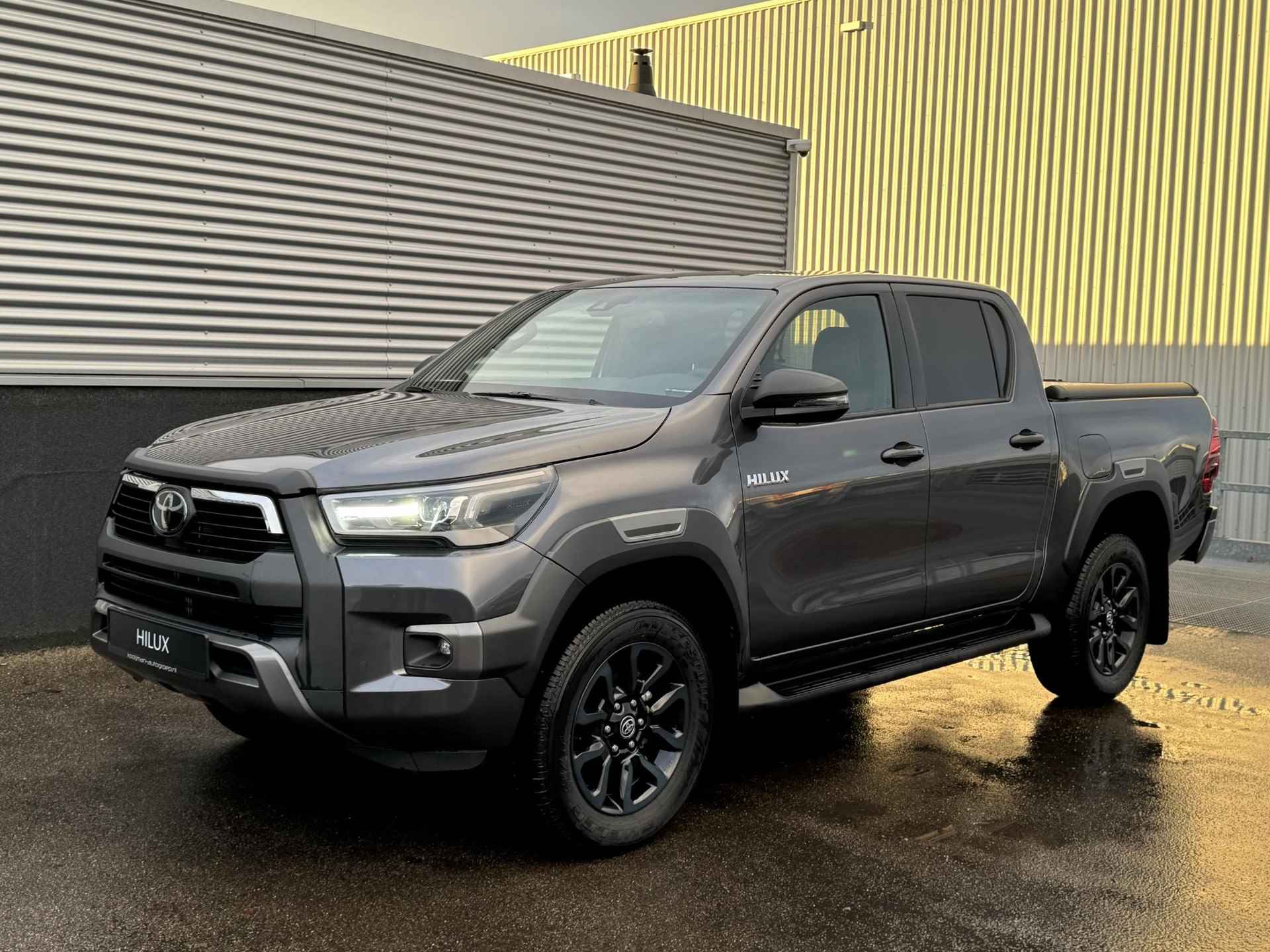 Toyota HiLux 2.8 D-4D Double Cab Invincible Grijs kenteken! Nieuw en direct rijden! INCL. Tonneau Cover - 4/21